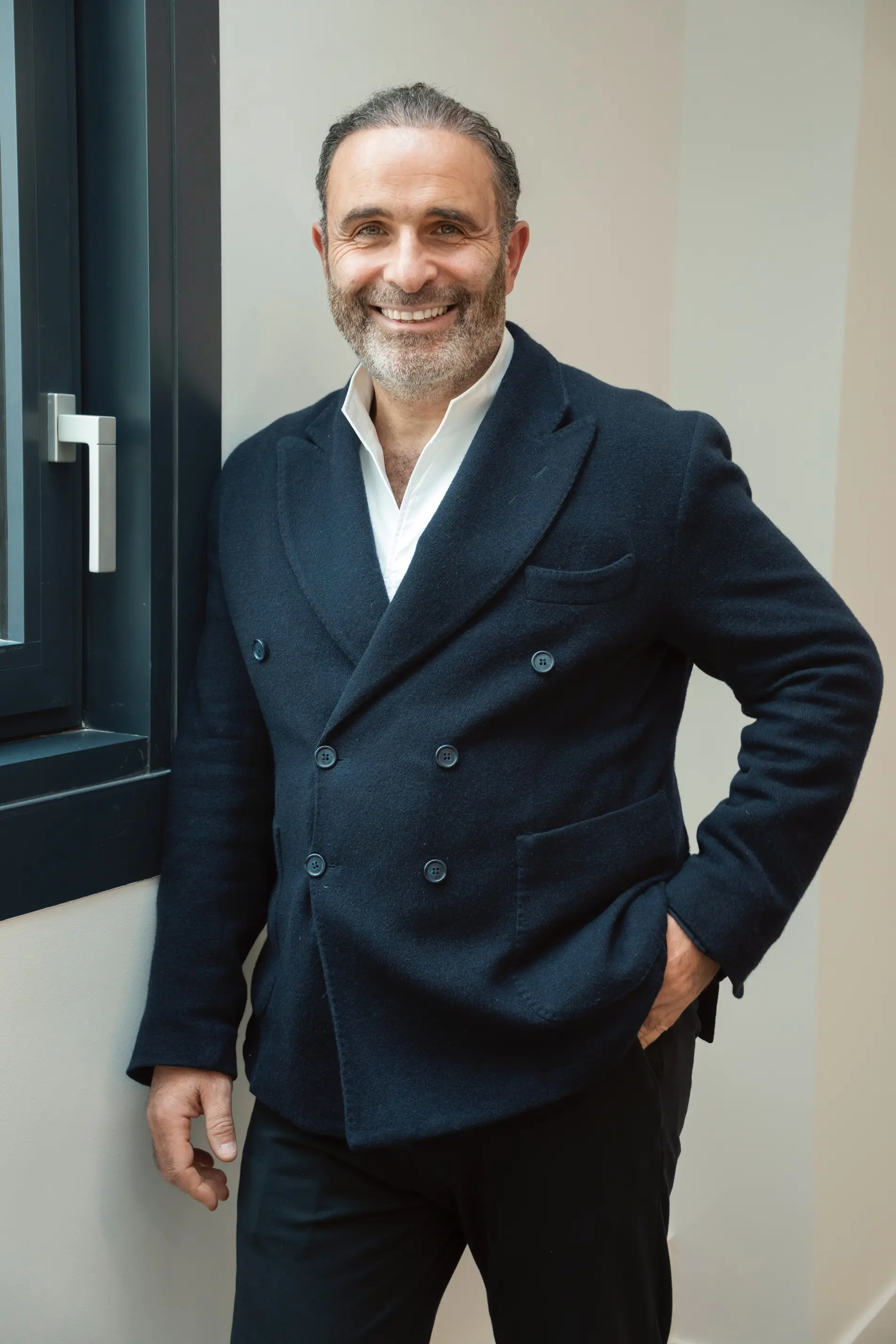 Fondateur Background Image