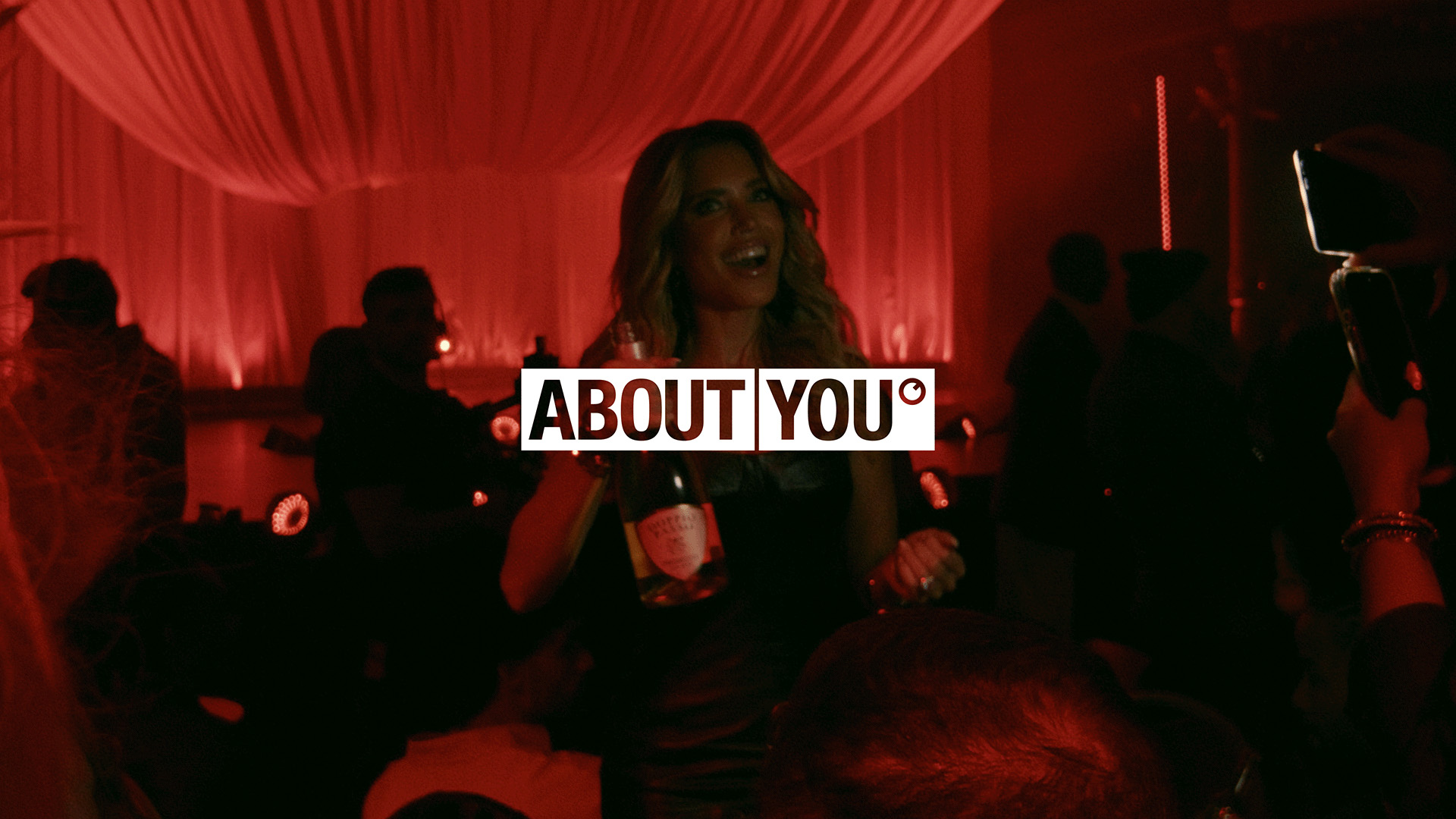 Thumbnail vom About You Fashion Ball Video