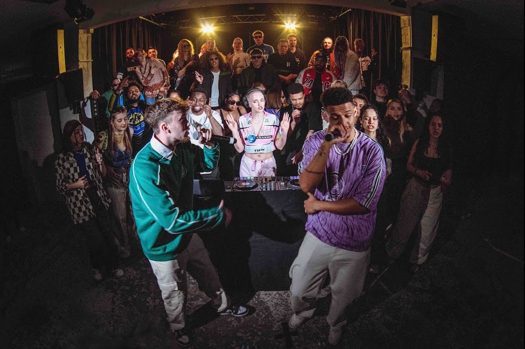 Thumbnail vom " Hör Damit Auf - Sidequest" Video