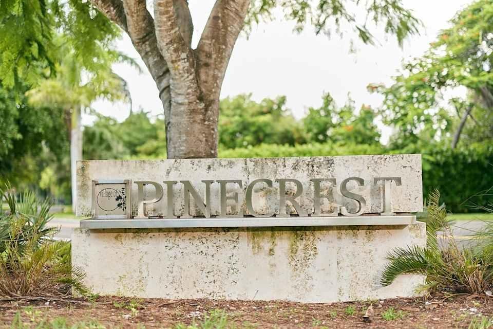 Pinecrest, FL cabinet painting and refinishing service area