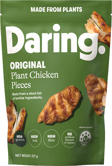 Package of Daring Original Plant Chicken Pieces with grilled plant-based chicken pieces on a green background and nutritional highlights.