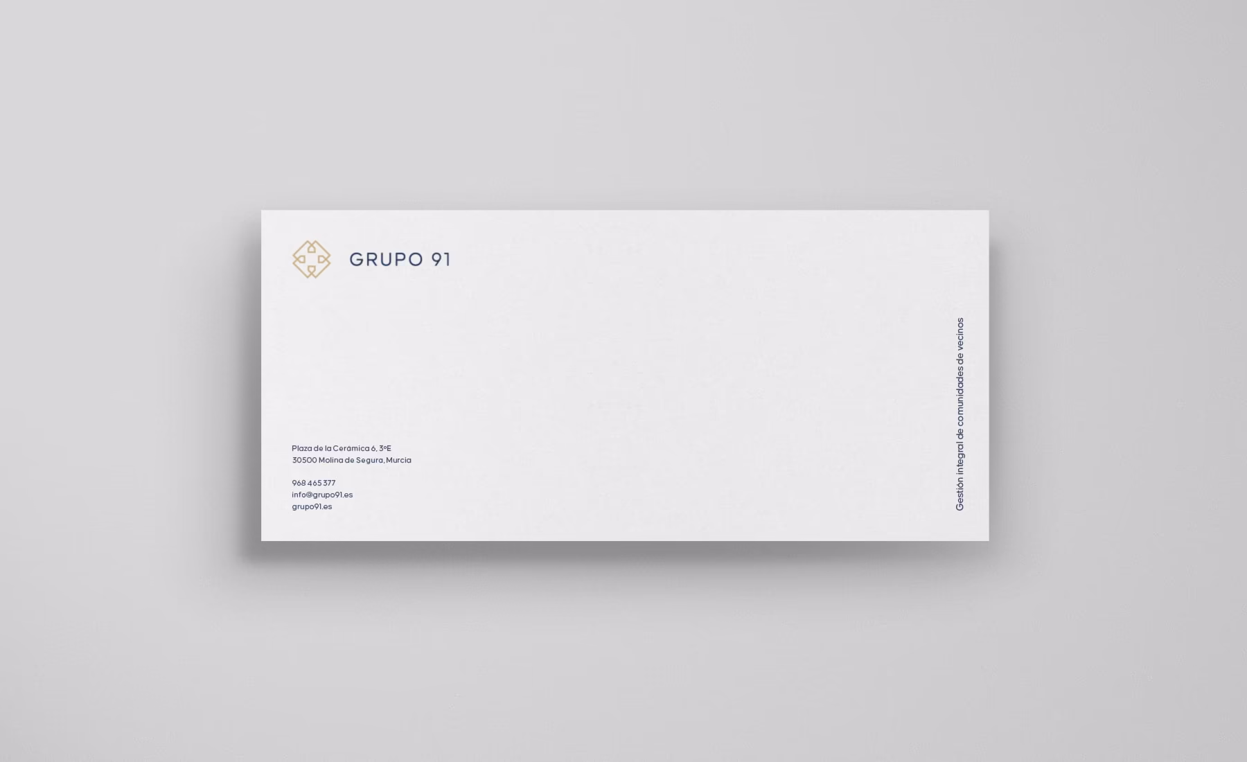 Diseño del sobre corporativo