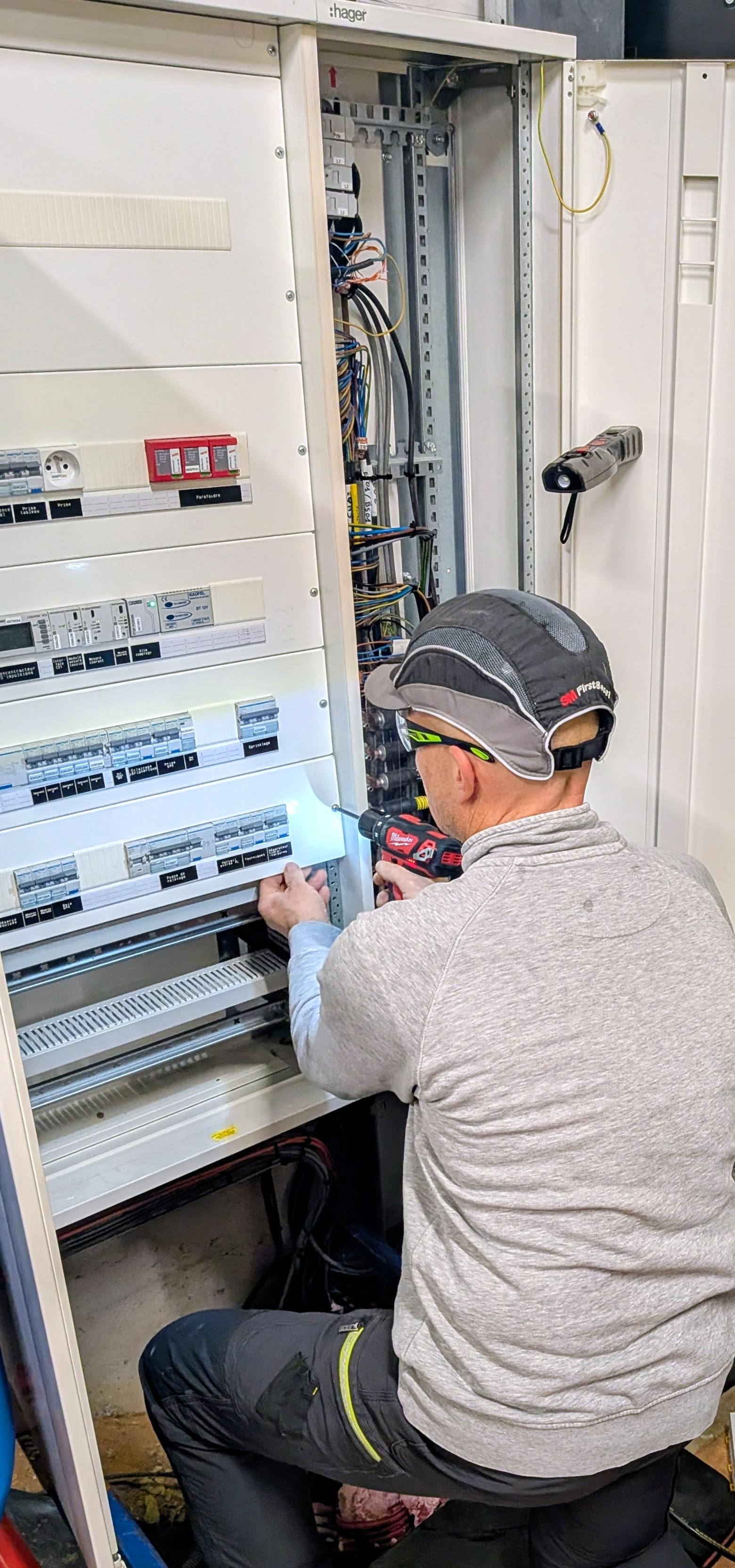 Modification tableau TGBT HAGER