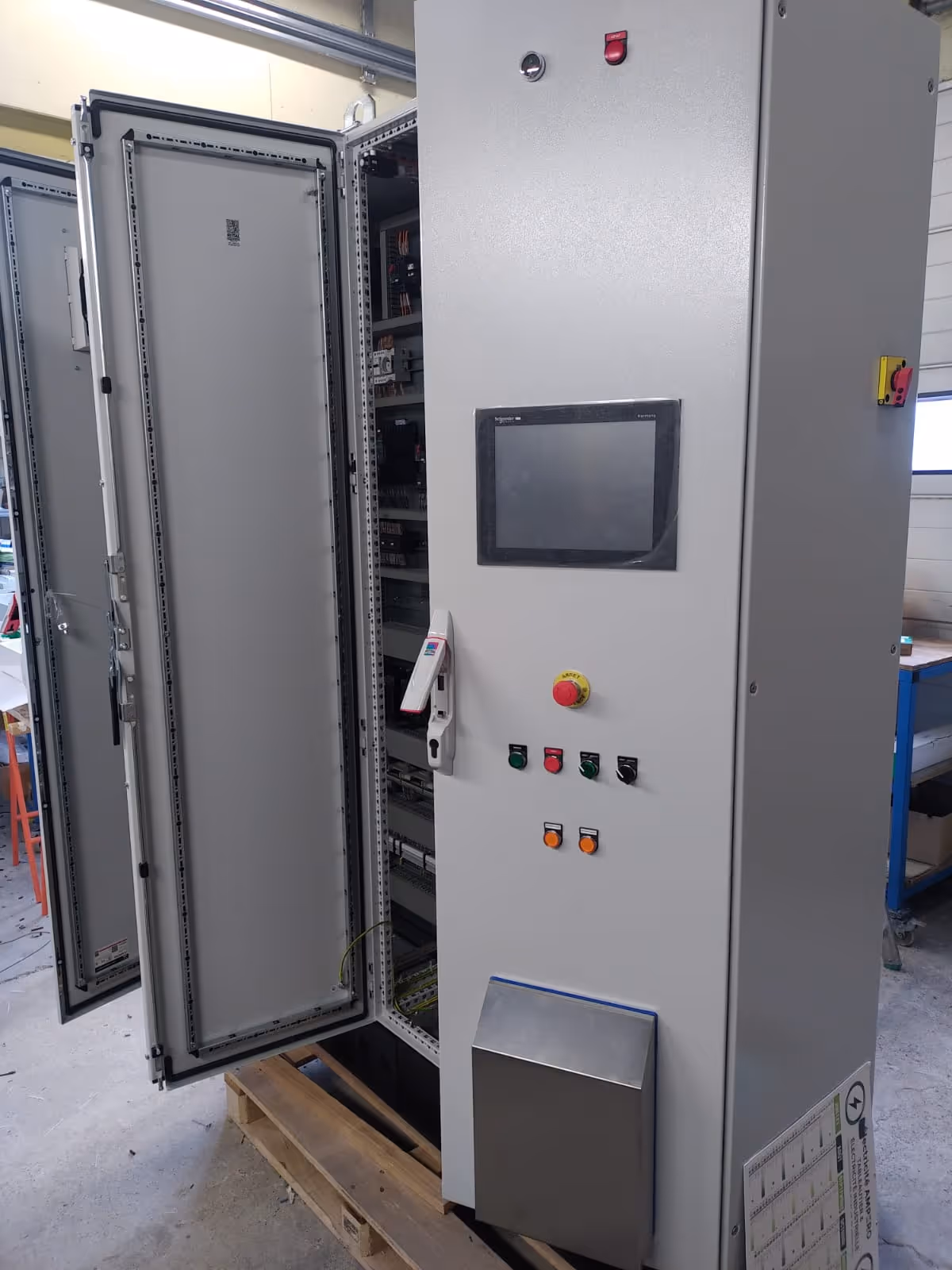 Armoire industrielle gestion machine
