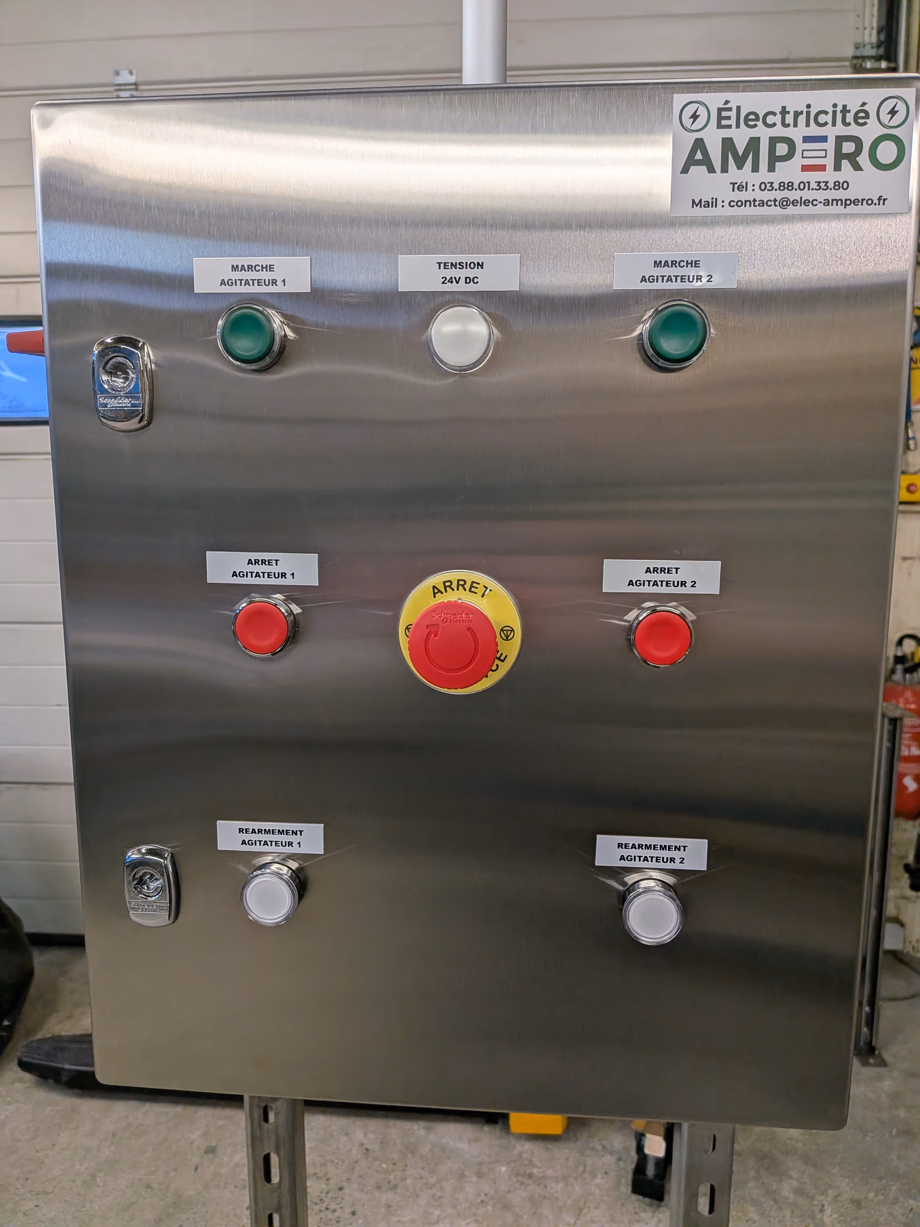 Réalisation coffret INOX agroalimentaire gestion cuverie