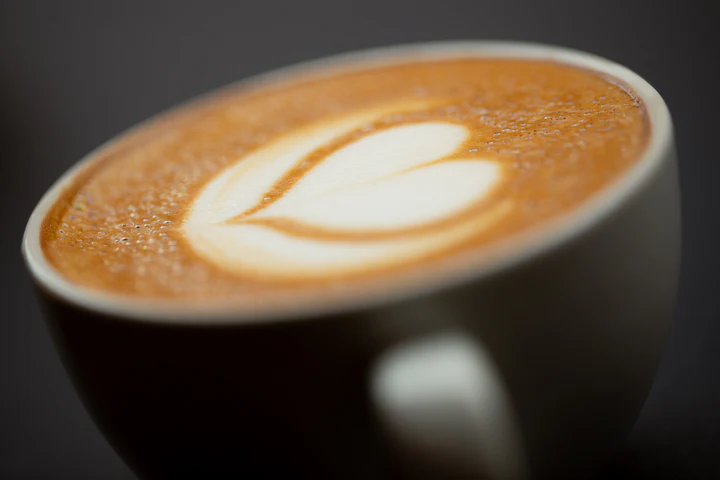 A close-up picture of a cappuccino