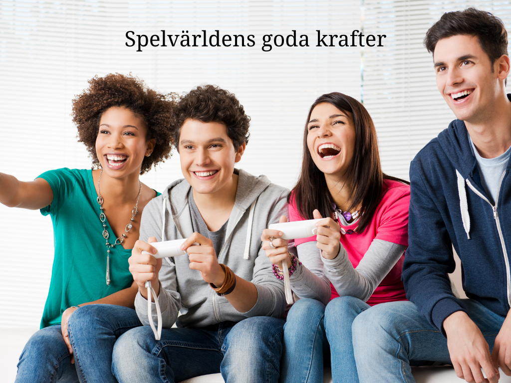 Fyra personer som spelar tv-spel tillsammans och ler.