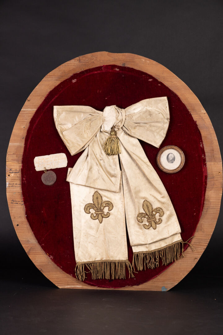 OEP Enchères - Noeud d'écharpe présumé du marquis de la Rouërie