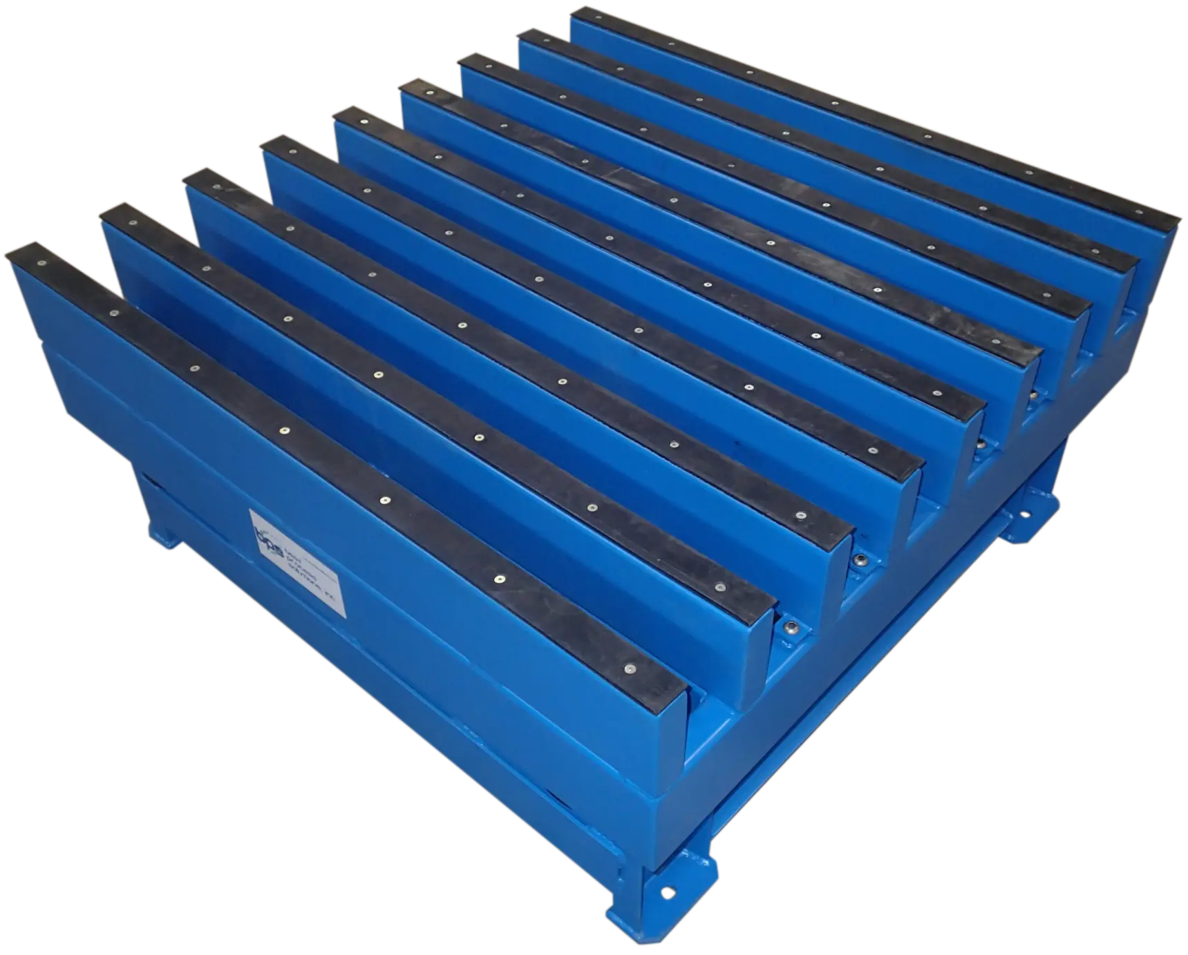 Grid Deck Vibratory Tables lifting and vibrating materials between conveyor rollers