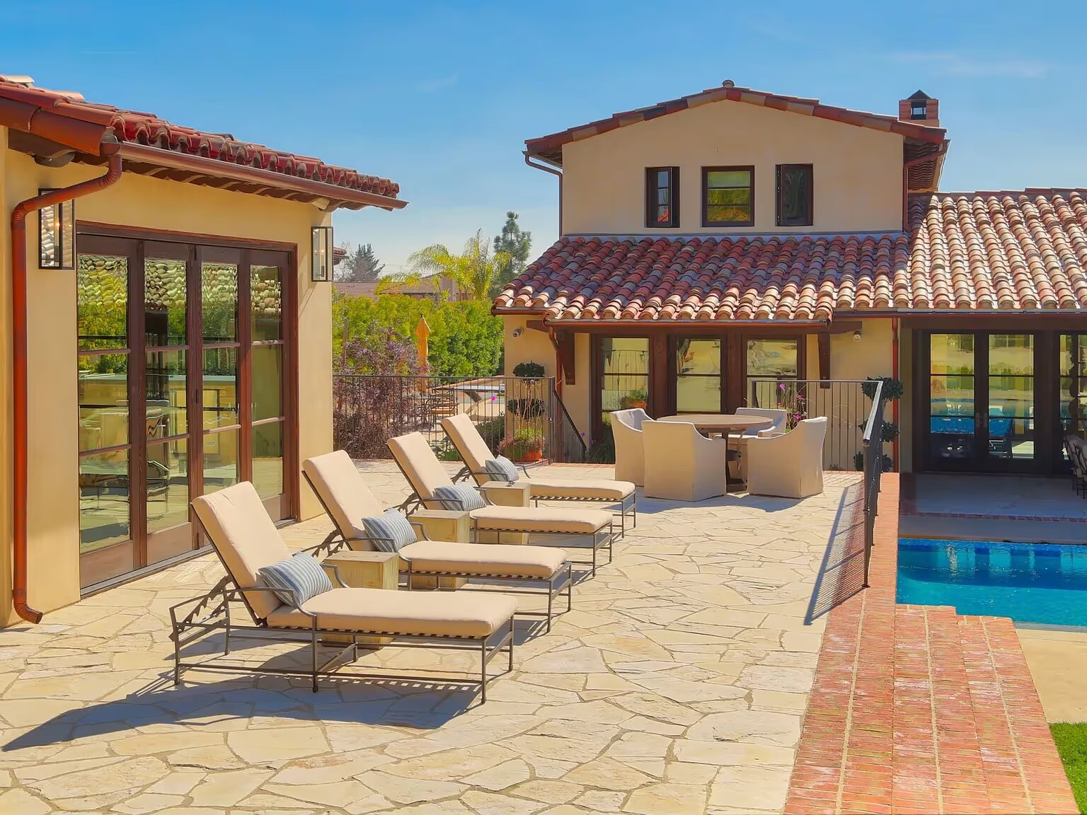 7 Questions to Ask Any Custom Home Builder Before You Sign Anything