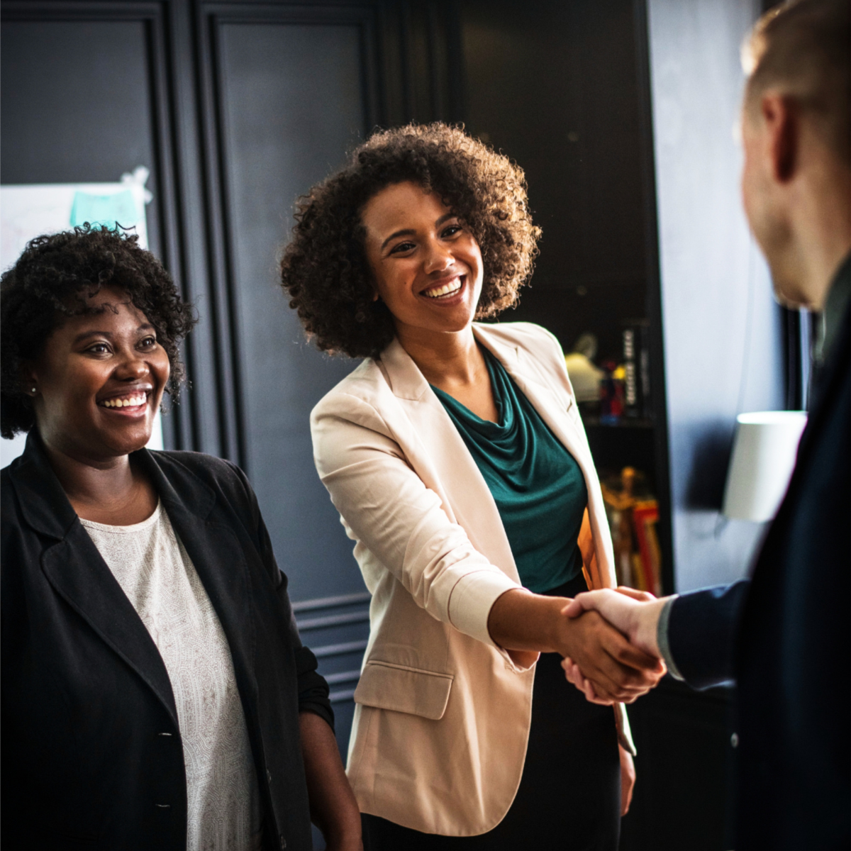Recrutement par cooptation : définition, méthode et avantages