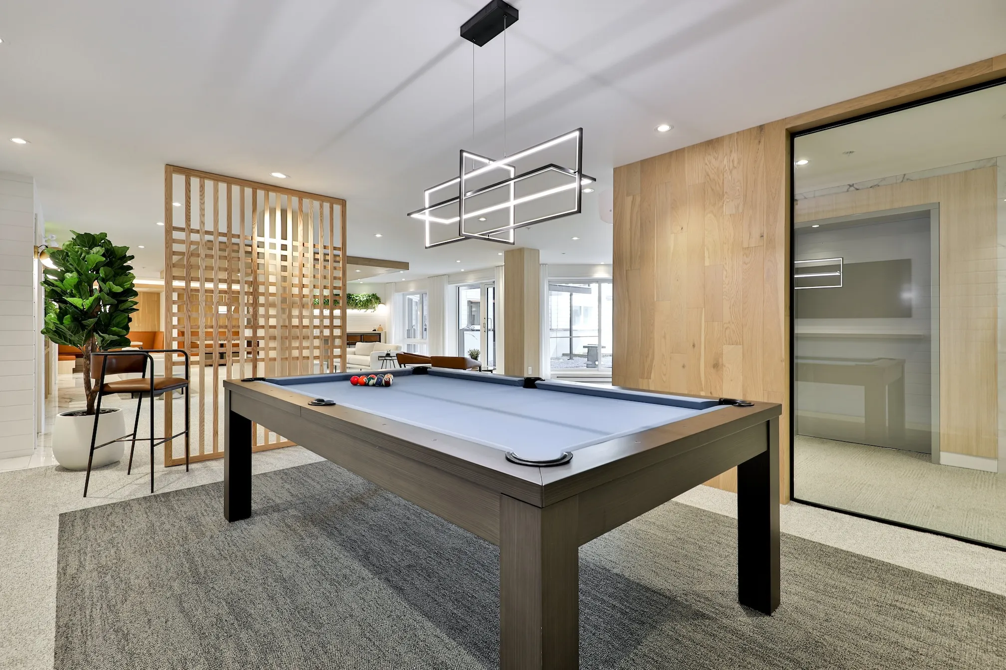 Accès à notre superbe Lounge pour recevoir vos invités.