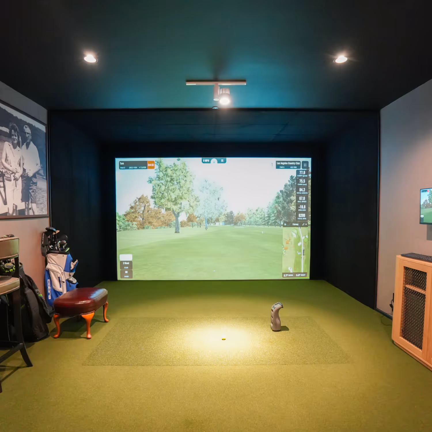 Simulator installed and functioning in decorated room.