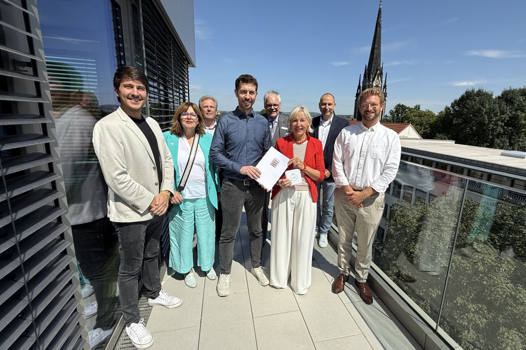 Förderbescheid von Distr@l Hessen - Die Veli-KI soll weiterentwickelt werden 