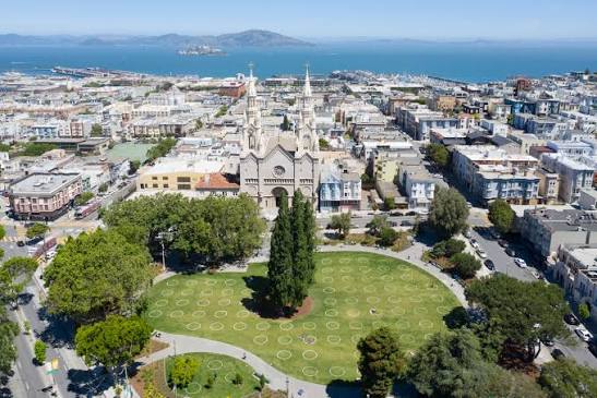 Washington Square near Custom Fit San Francisco