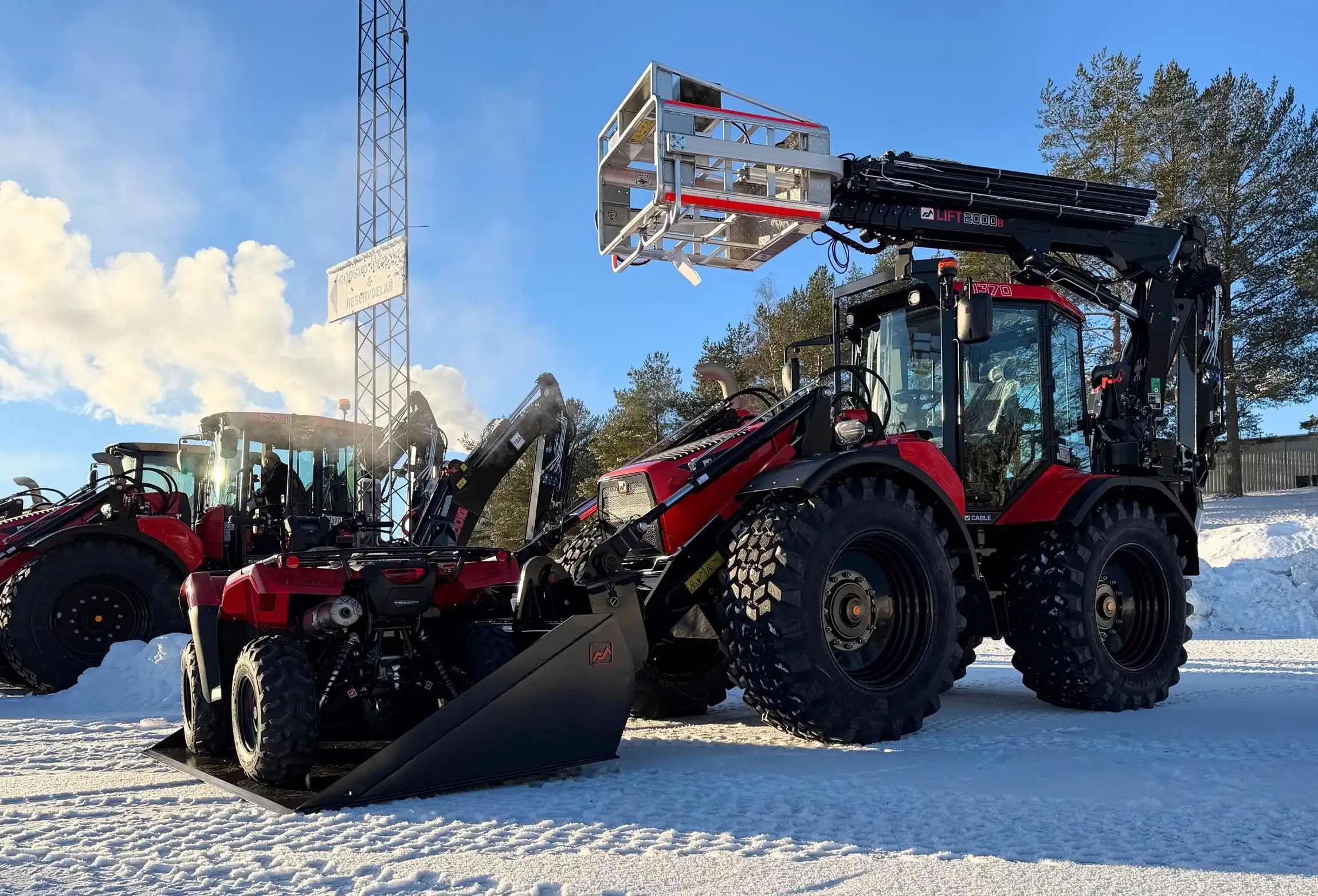 Första HUDDIG-maskinen med tillhörande ATV rullar ut