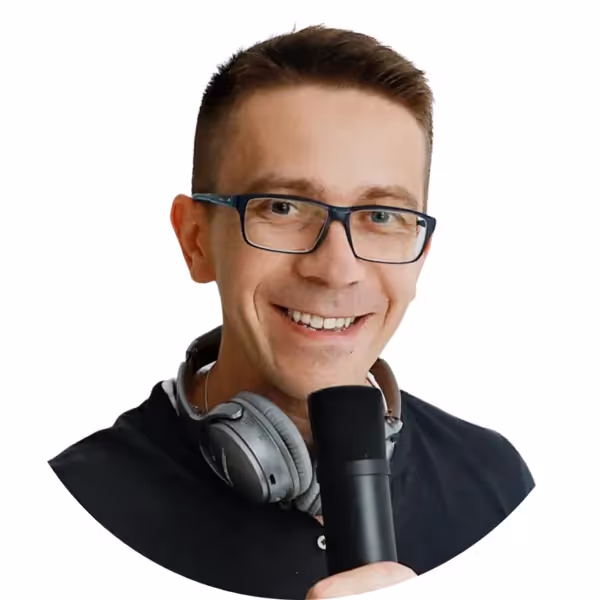 Professional headshot photo of Krzysztof Kempiński, IT industry veteran and podcast host