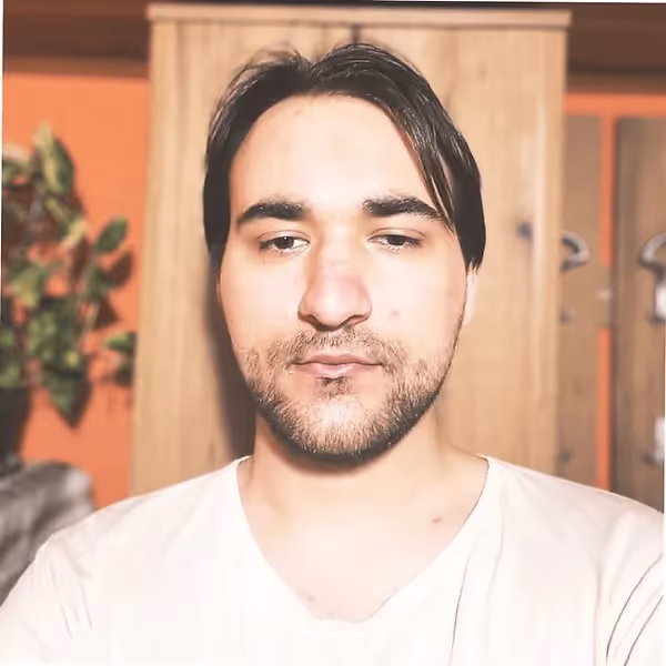 Professional headshot photo of Zvonimir Rudinski, full-stack developer and Technical Lead at Noubis