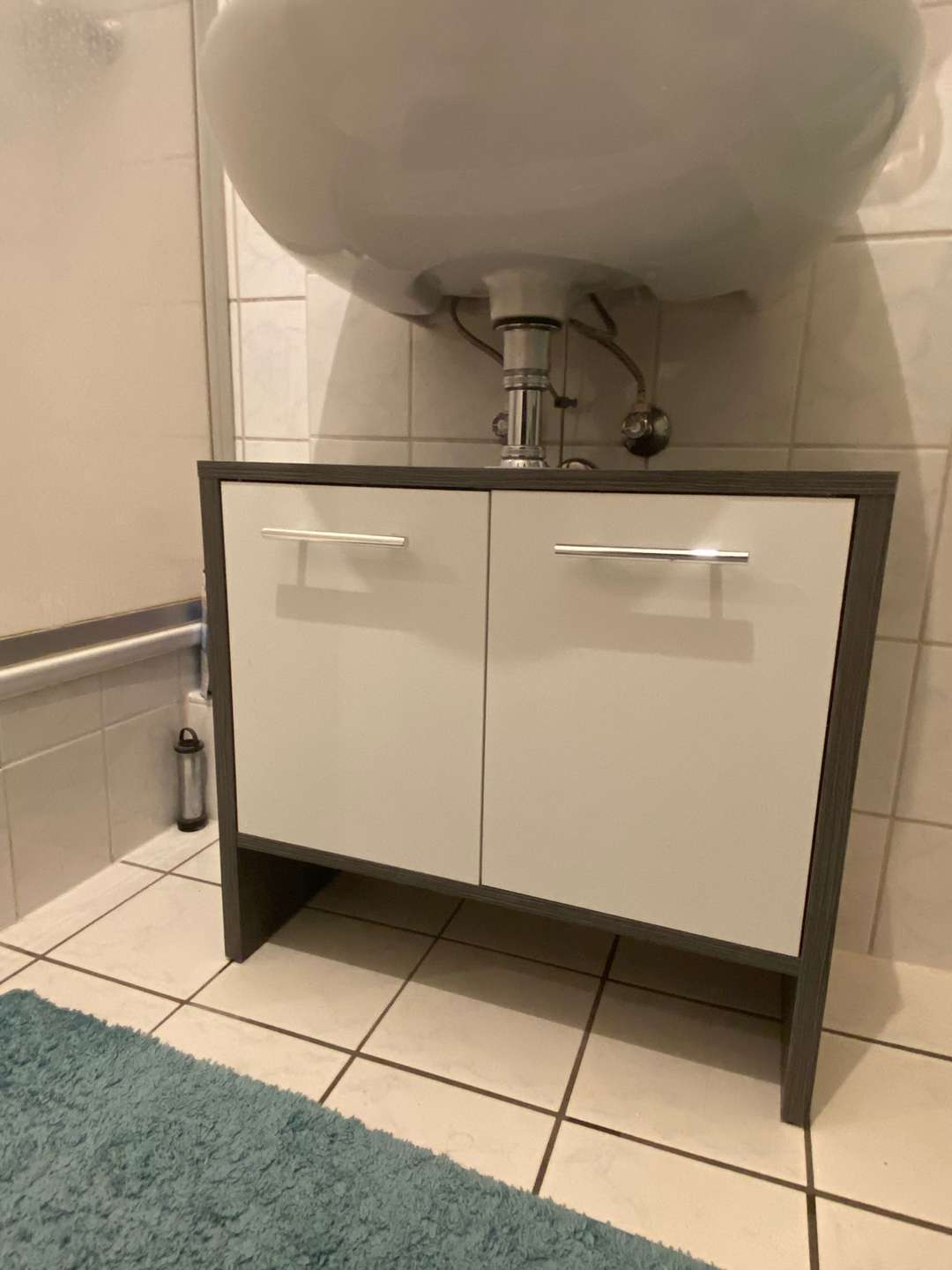 Badschrank 1