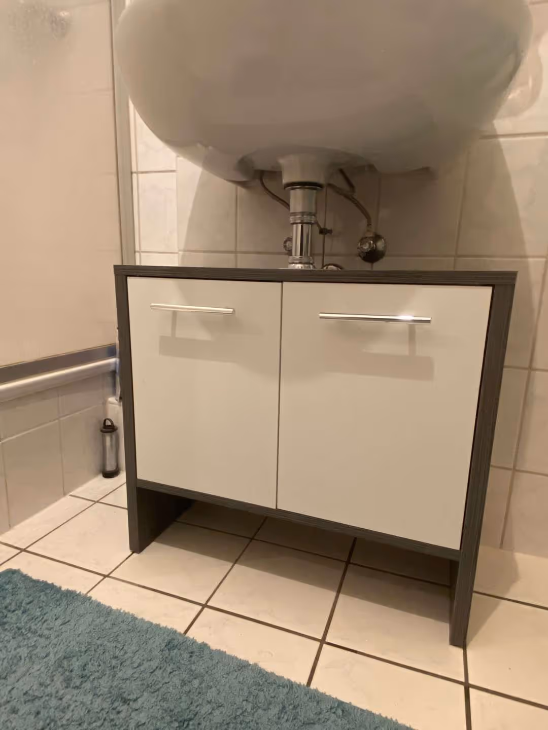Badschrank 1