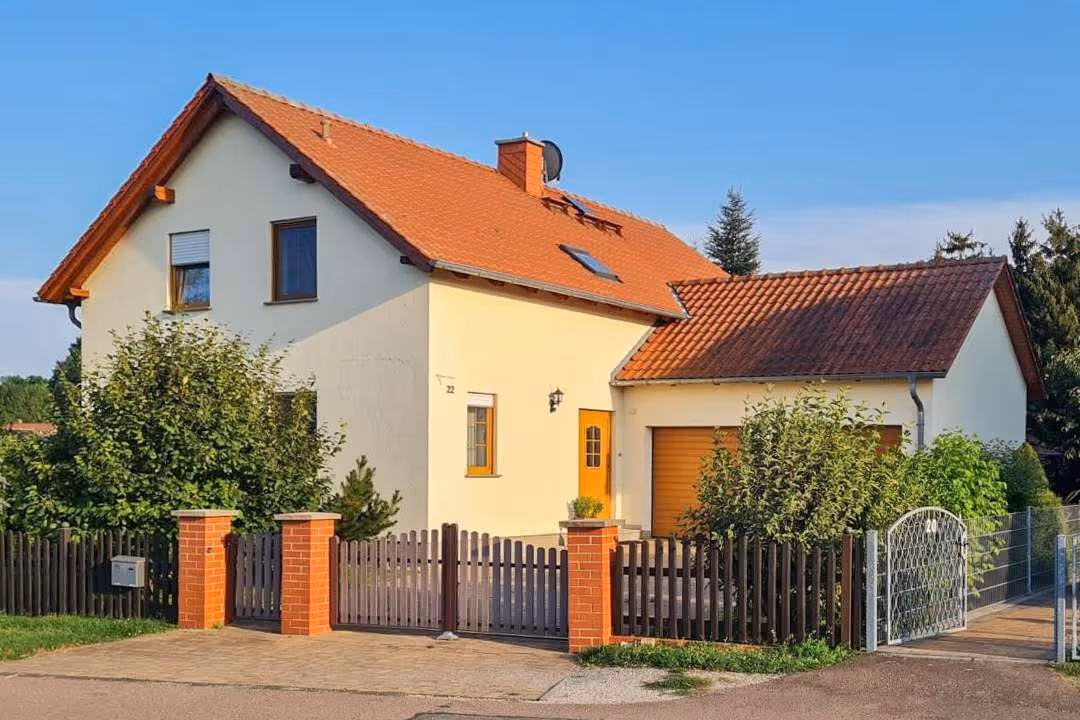 objektbilder Hausansicht Straße