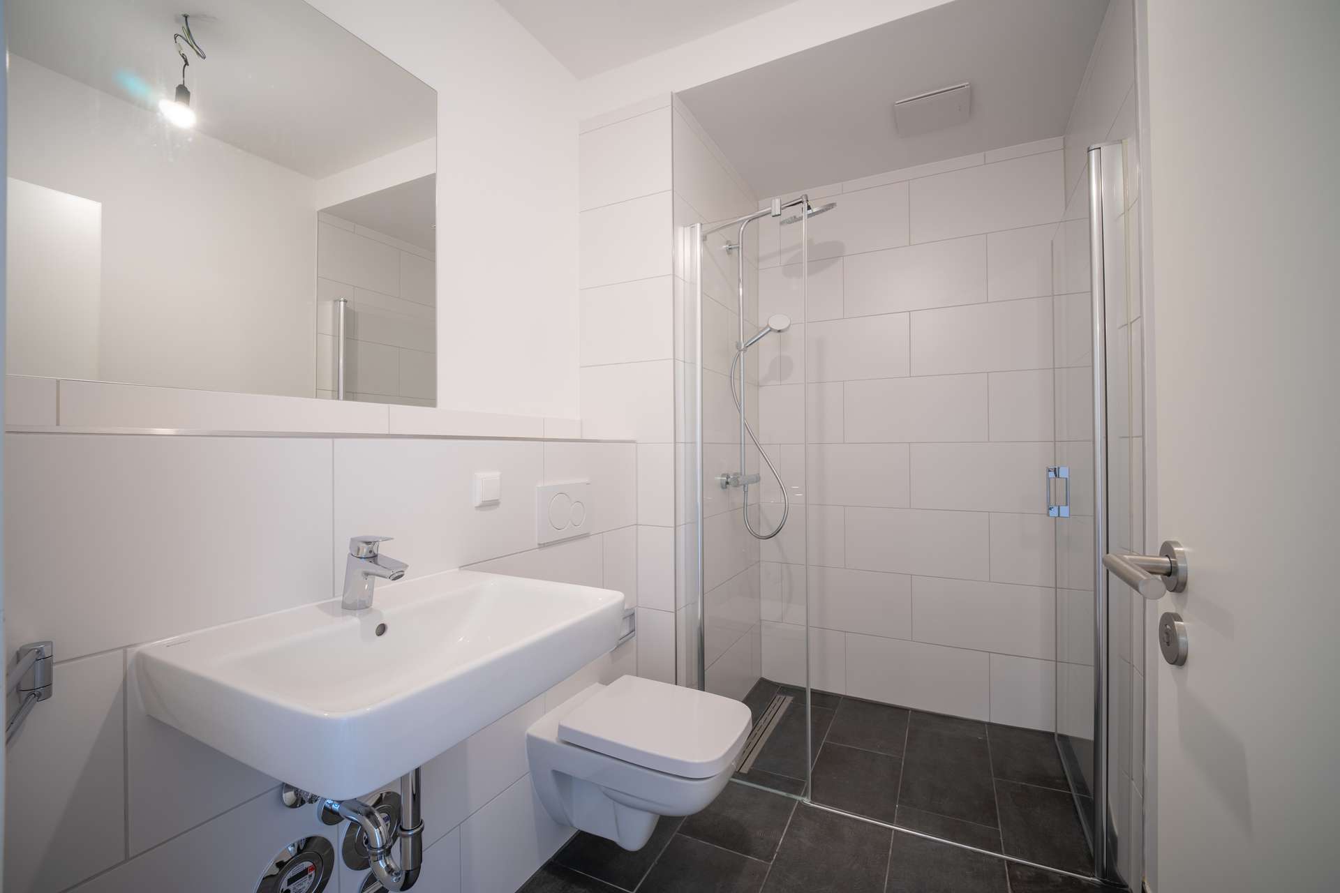 Badezimmer mit Dusche