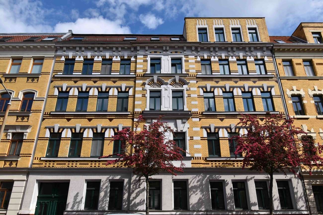 Haus mit Fahrstuhl Gebäudeansicht