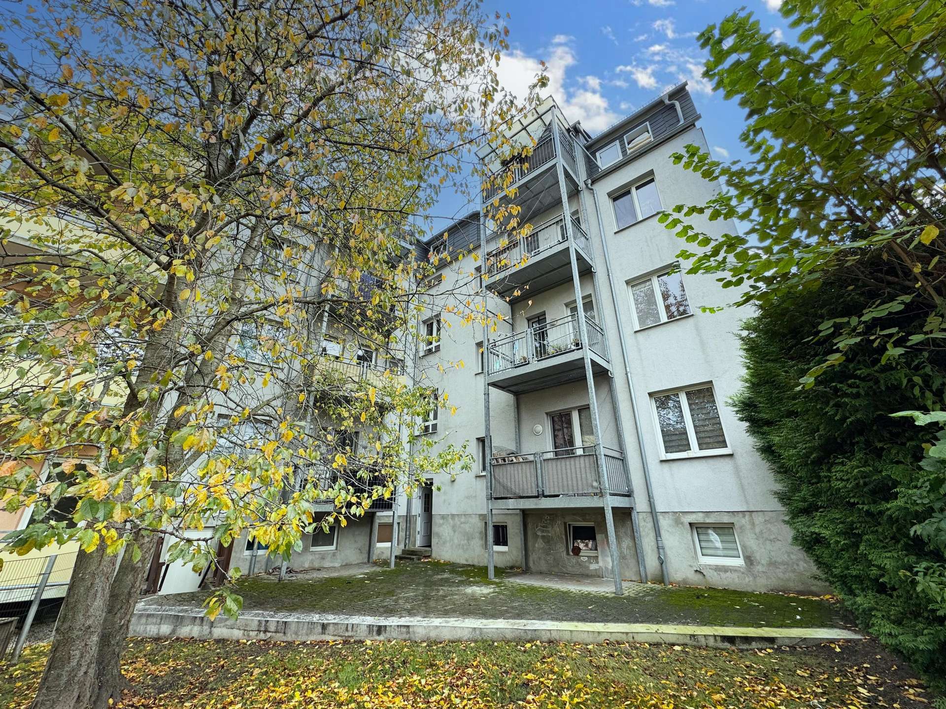 Hausansicht Hinterhof