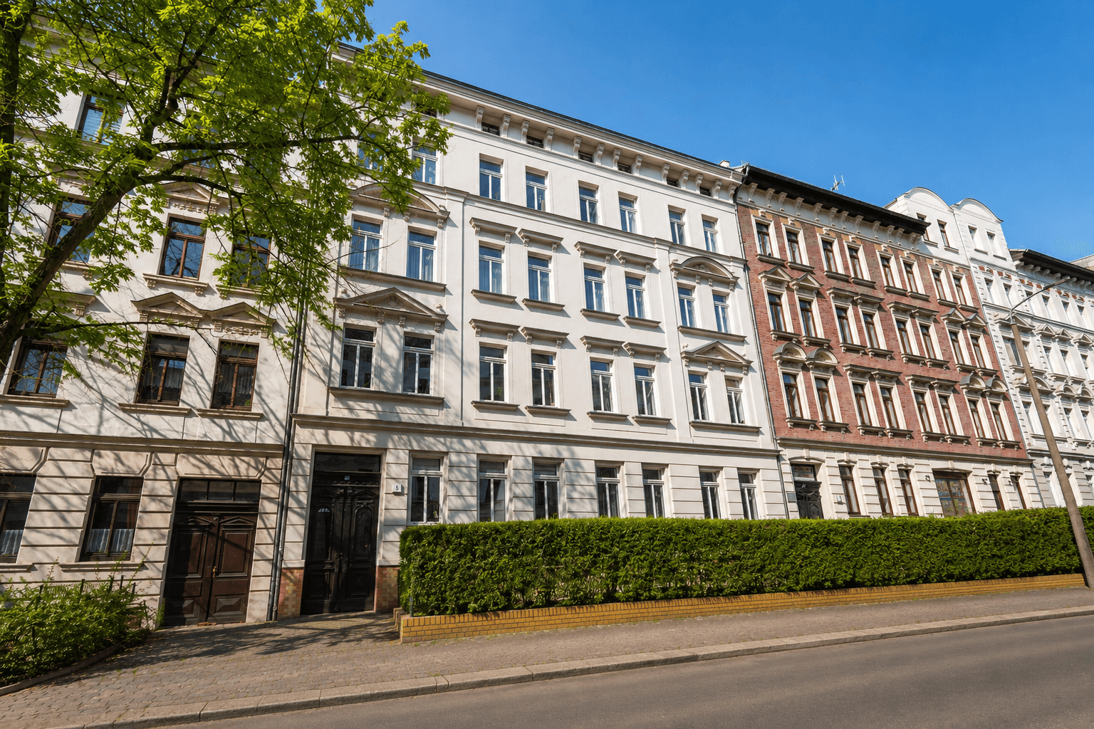 Haus mit Fahrstuhl Gebäudeansicht