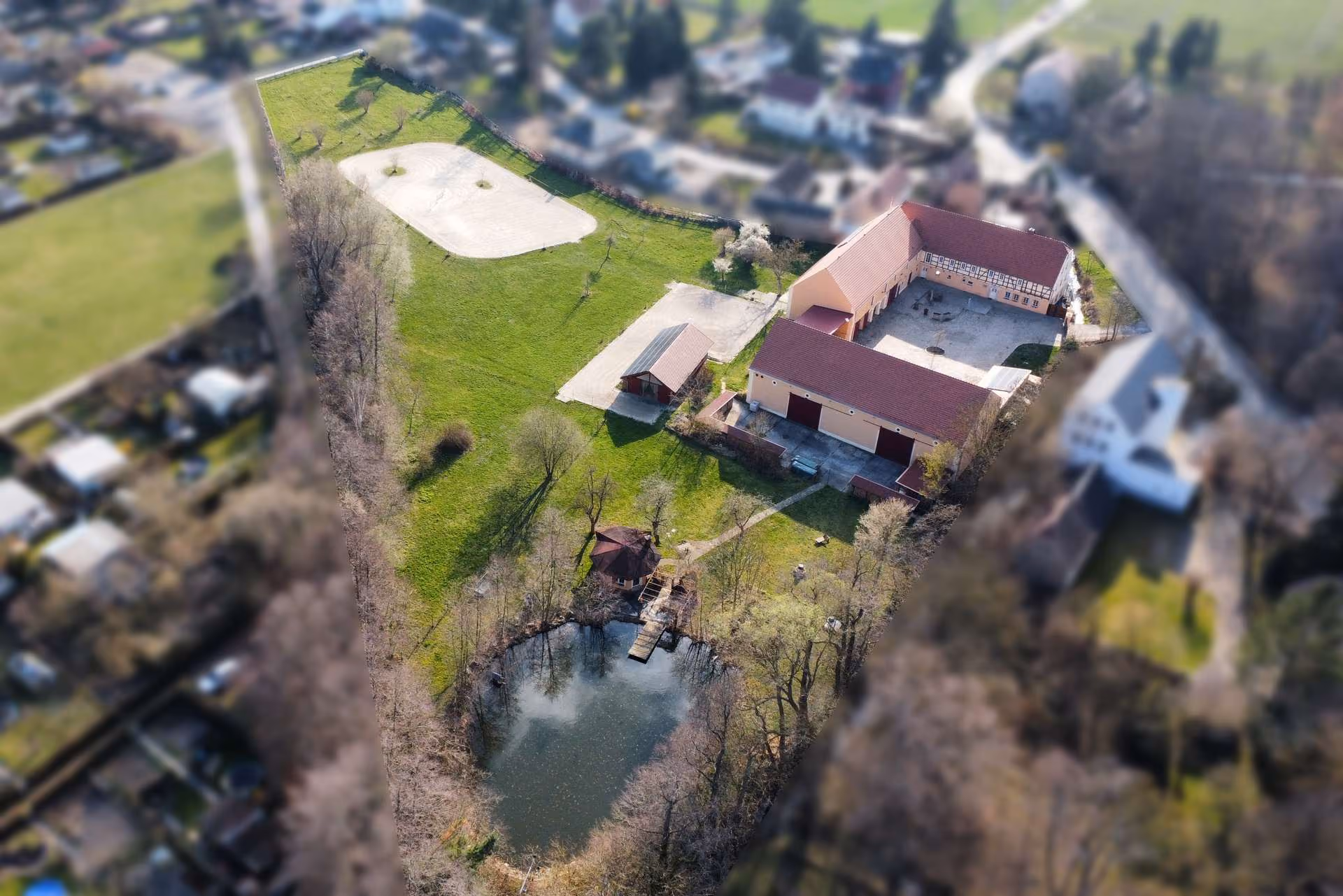 Ansicht Hof und Grundstück