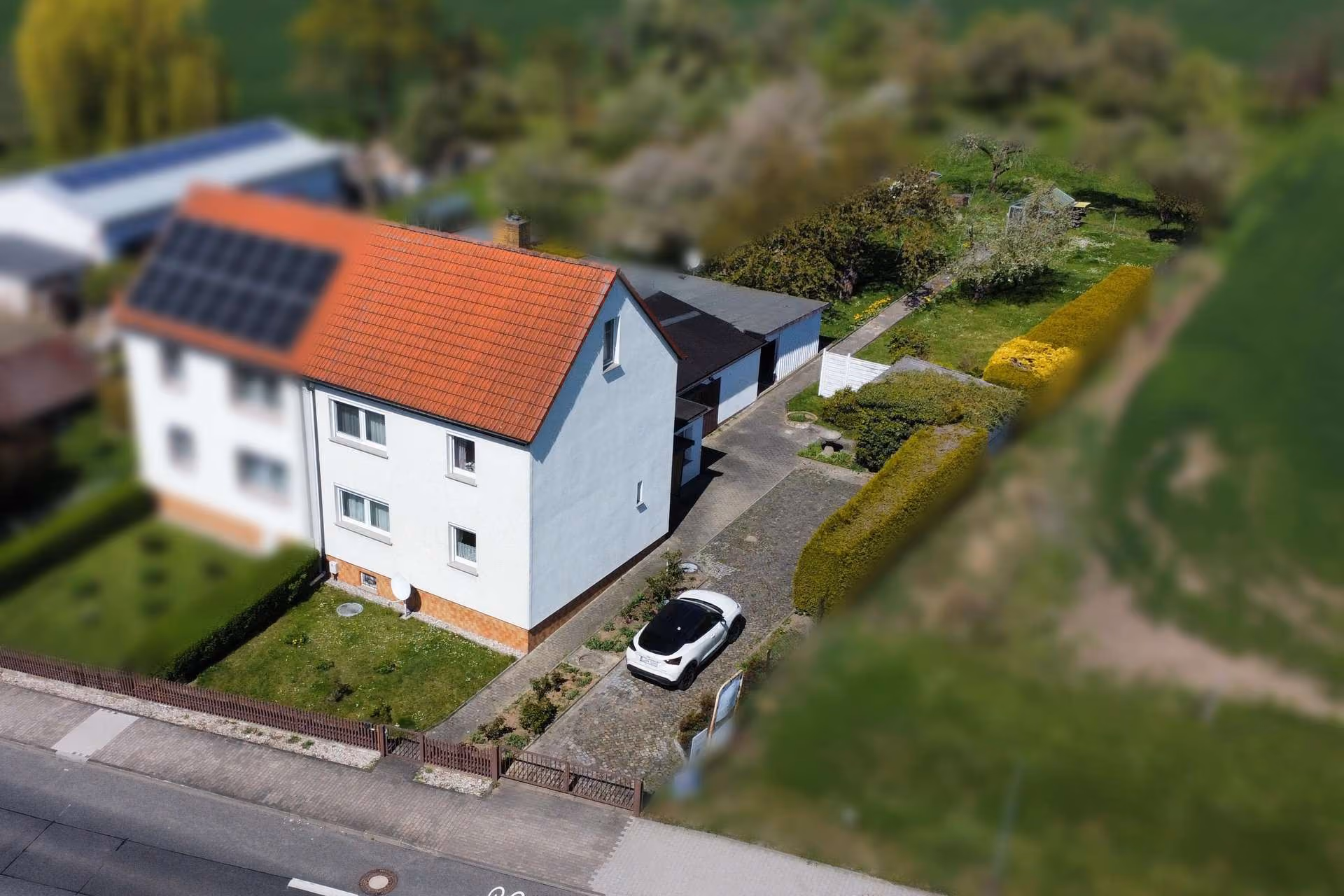 Haus mit Fahrstuhl Hausansicht