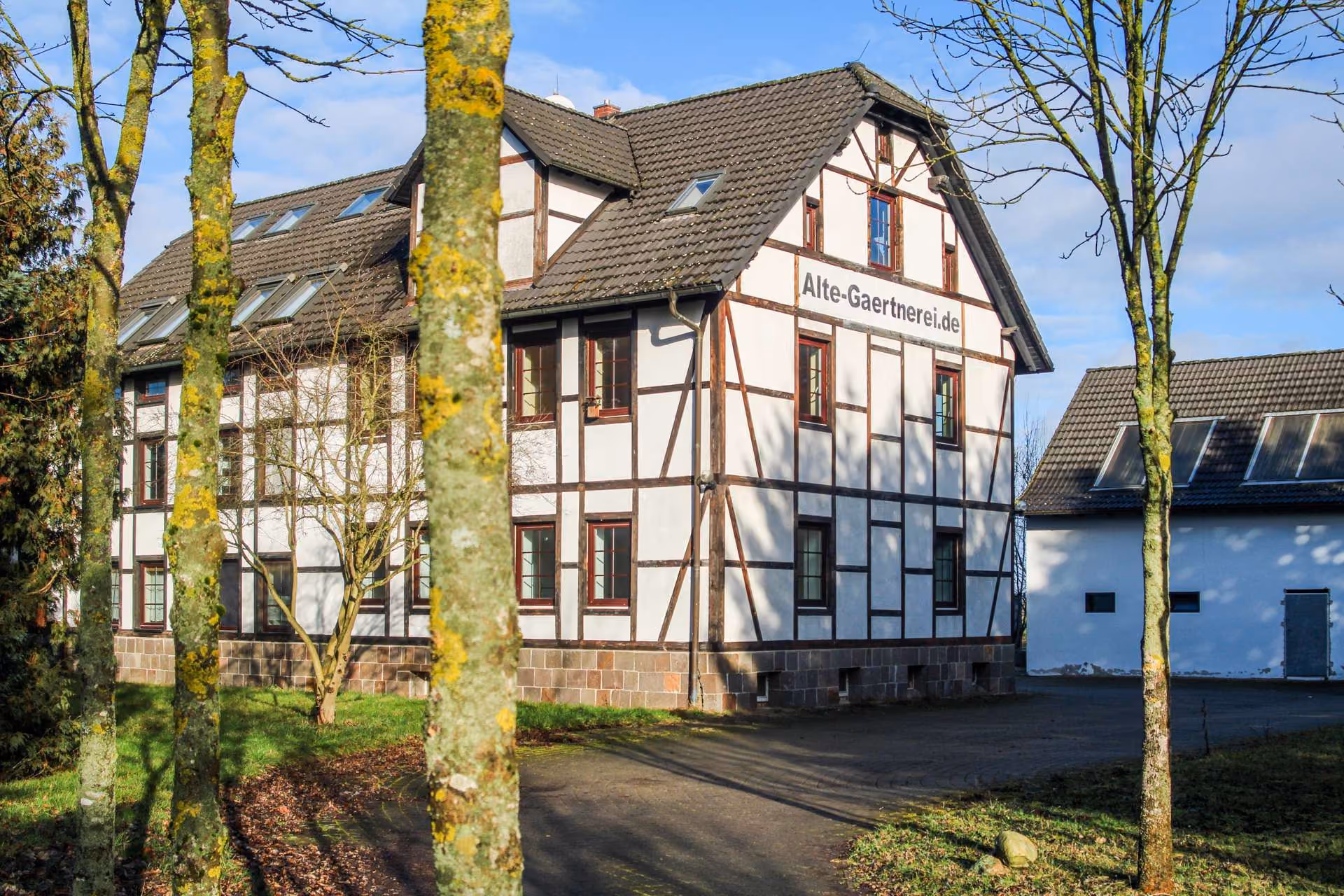 Haus mit Fahrstuhl Gebäudeansicht