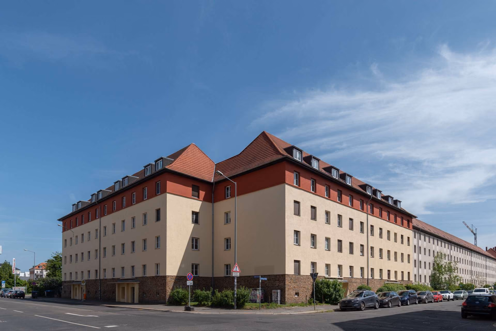 Haus mit Fahrstuhl Gebäudekomplex