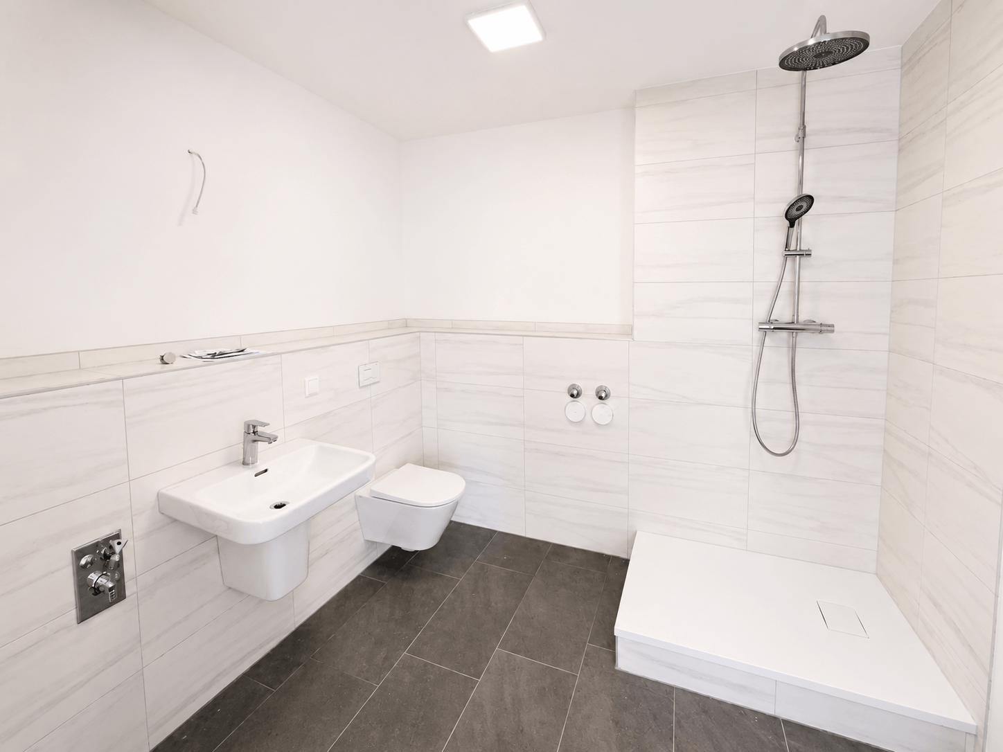 objektbilder Bad mit Dusche