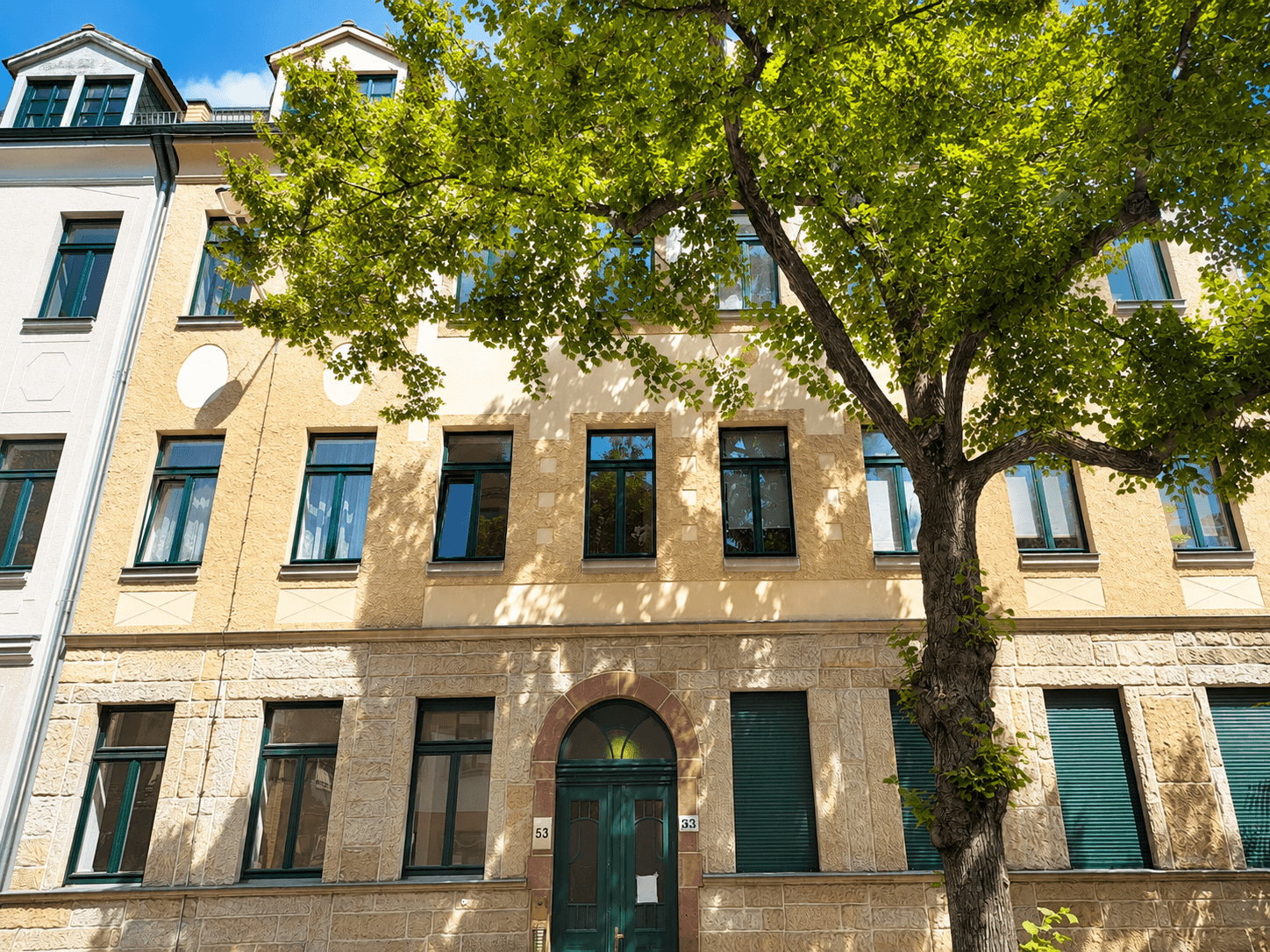 Haus mit Fahrstuhl Ansicht