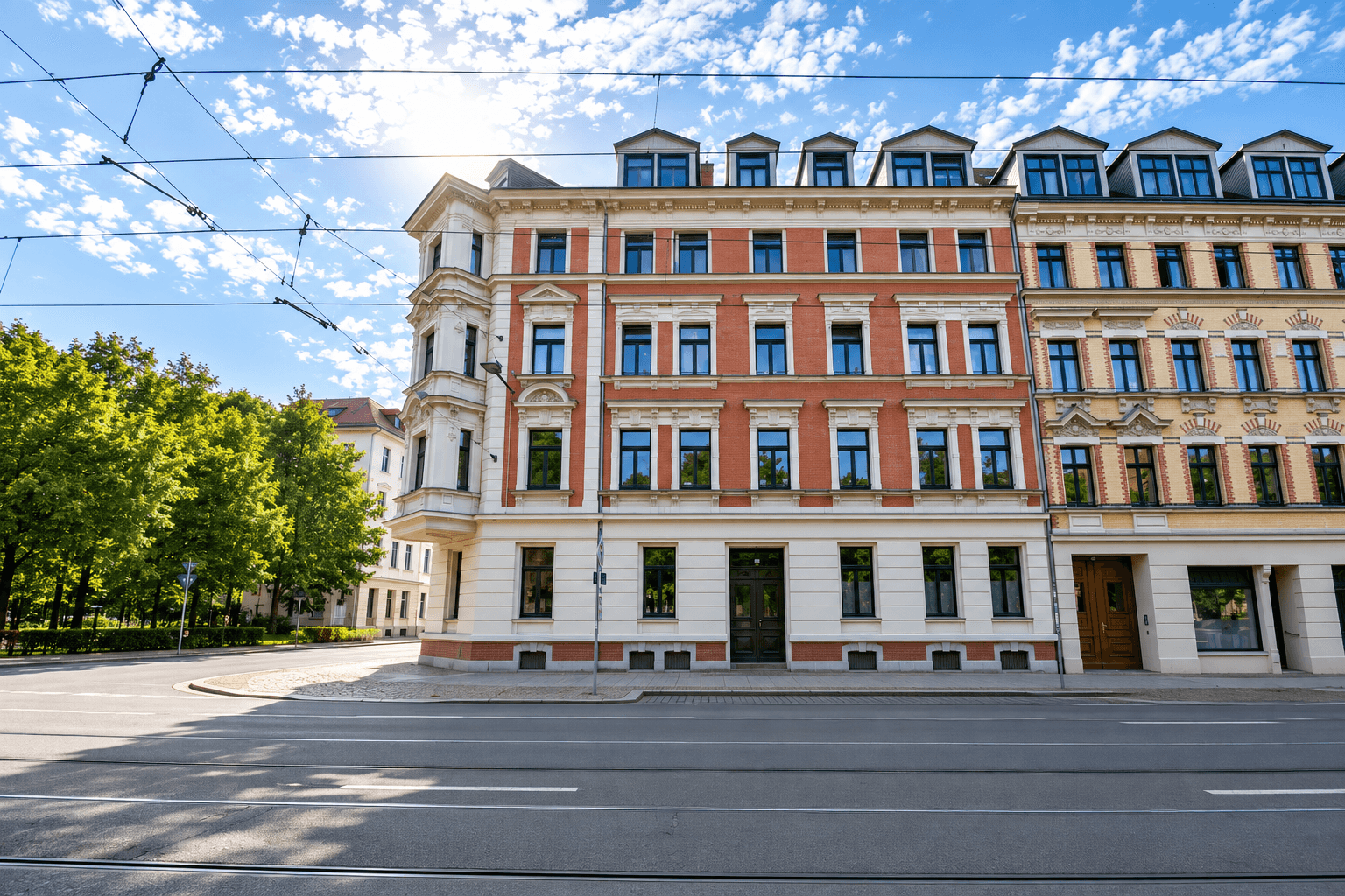Haus mit Fahrstuhl Außenansicht