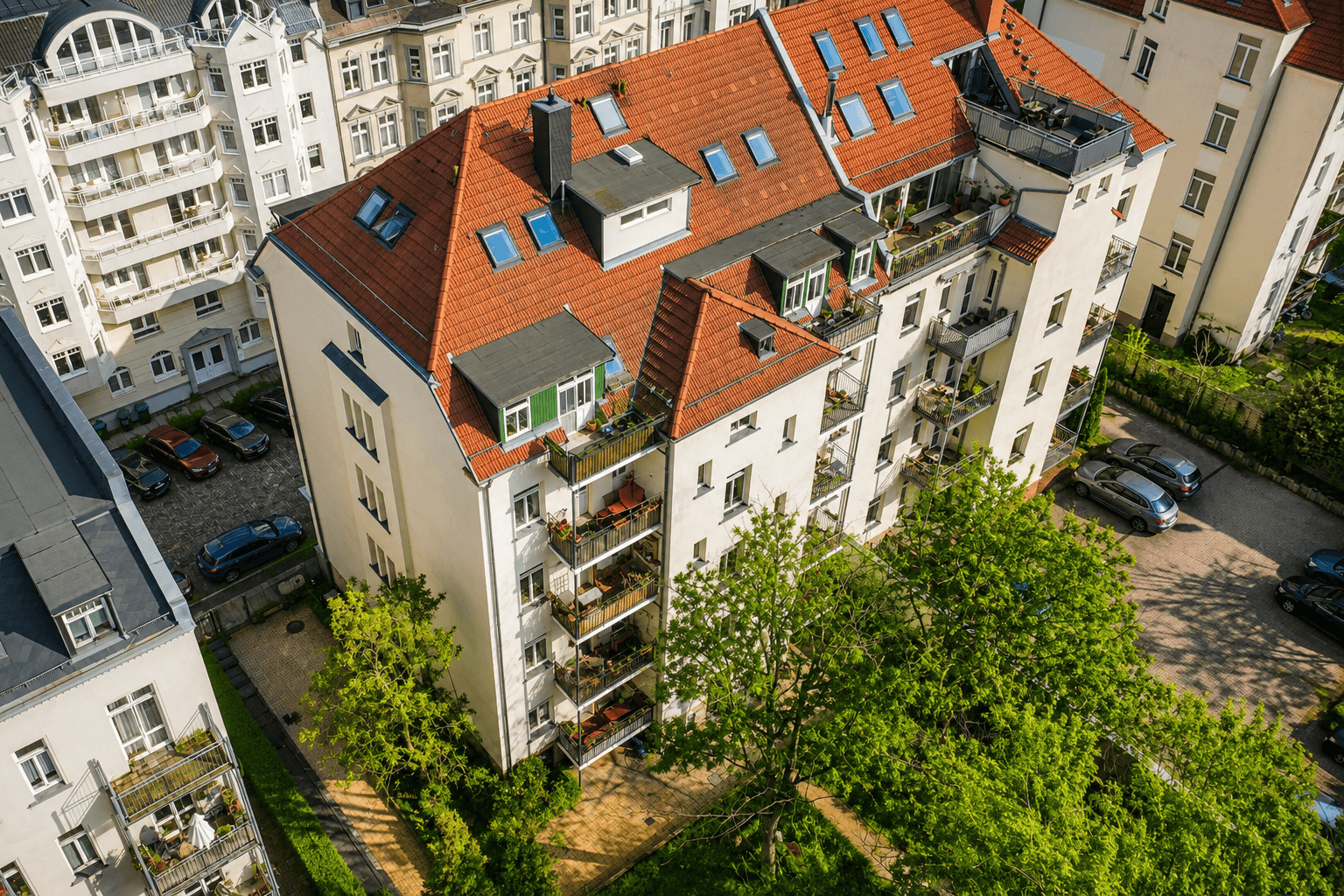 Haus mit Fahrstuhl Hofansicht