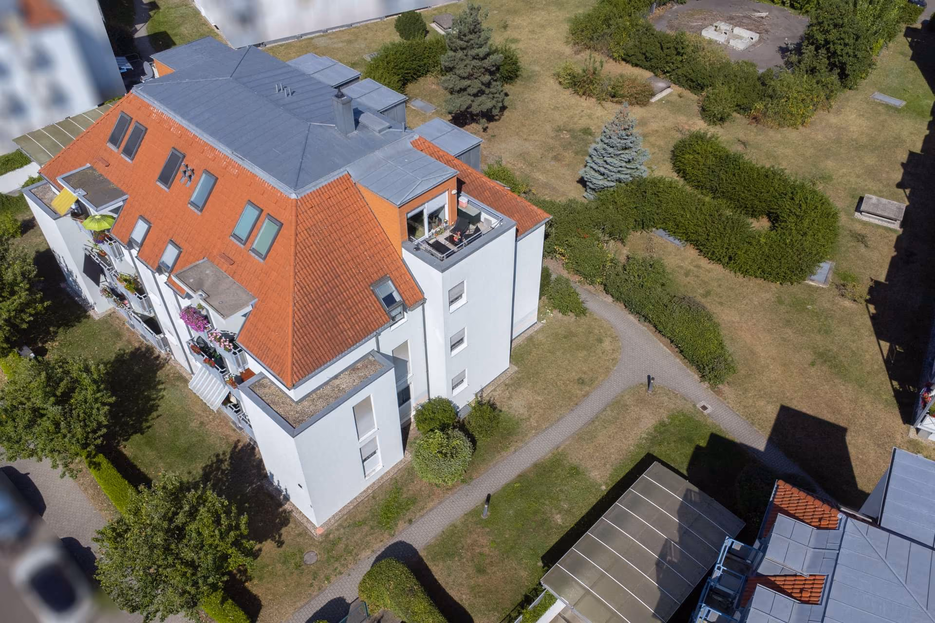 objektbilder Hausansicht, Außenring 32-34