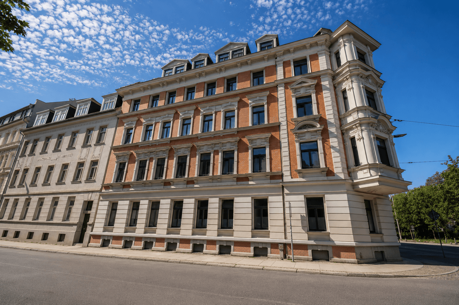 Haus mit Fahrstuhl Gebäudeansicht