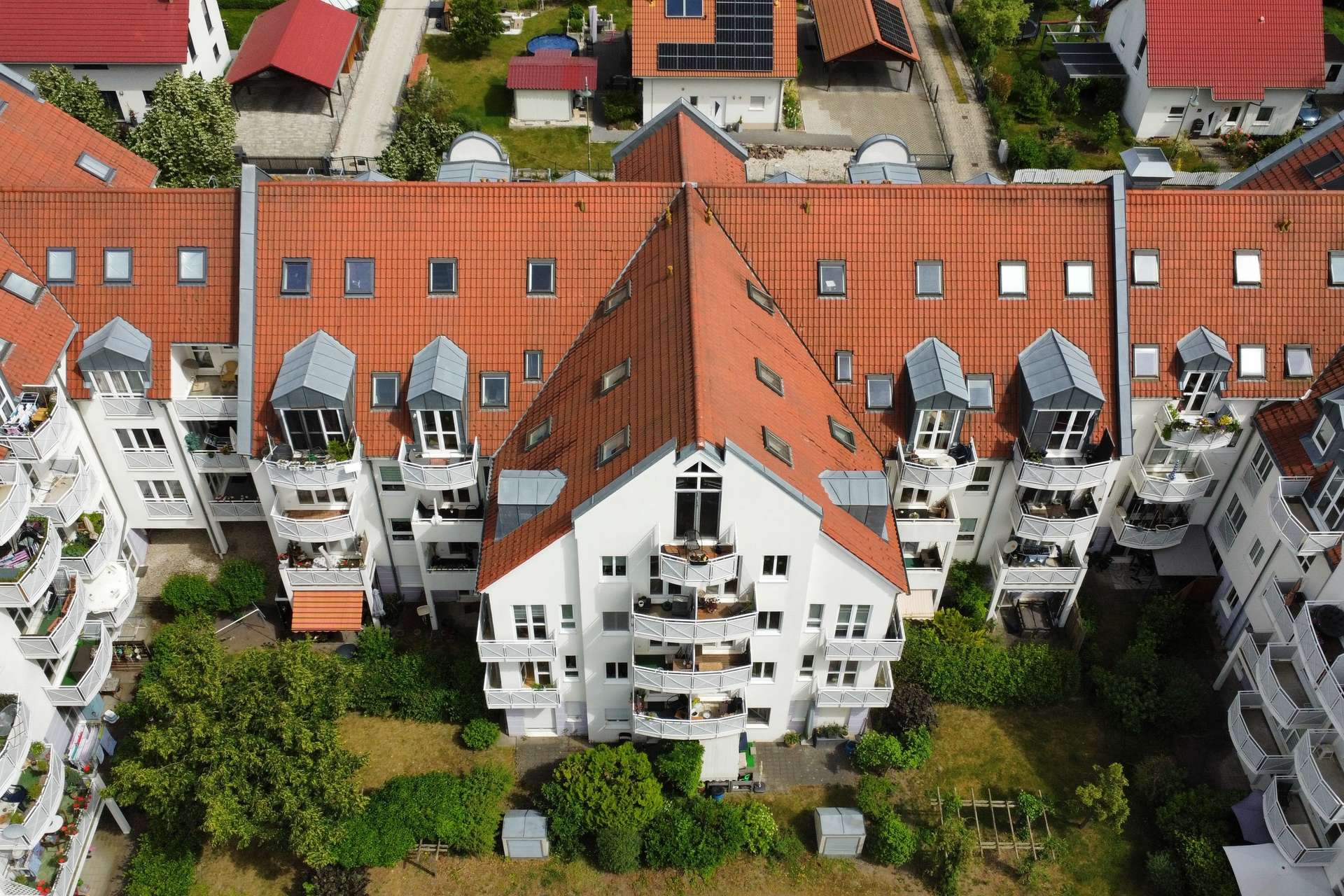 Haus mit Fahrstuhl Hofansicht