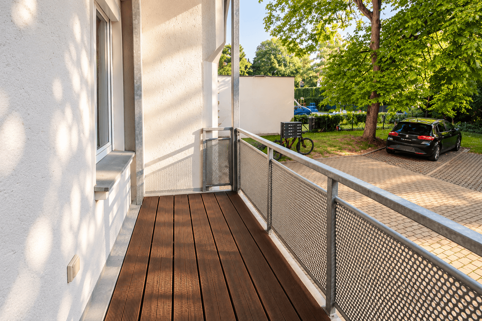 Haus mit Fahrstuhl Balkon