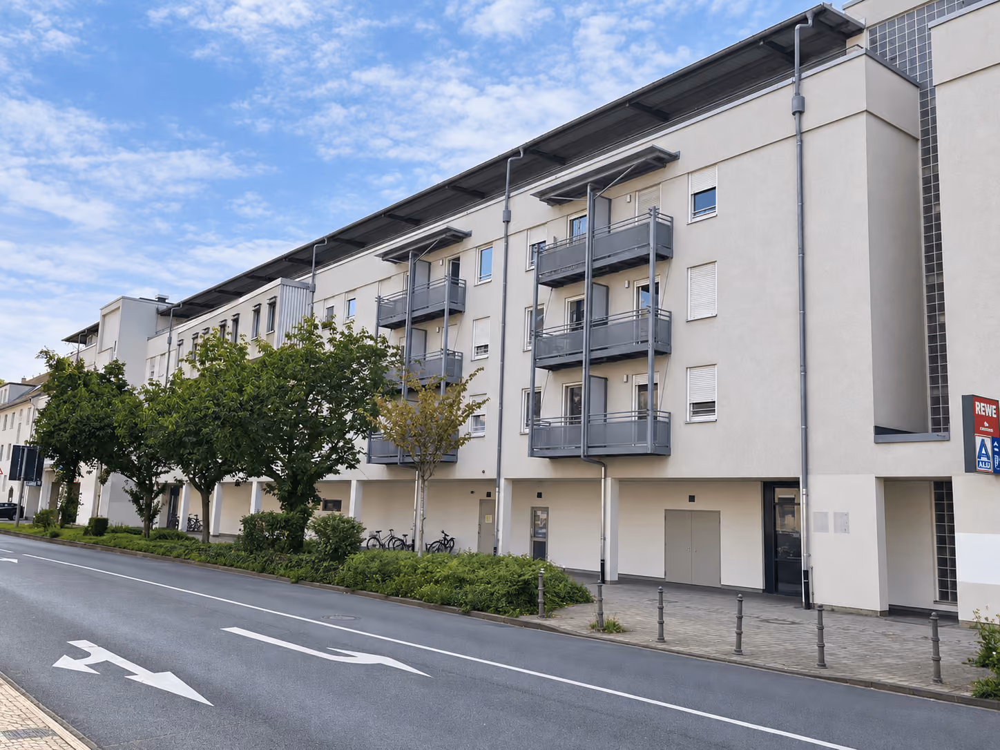 Haus mit Fahrstuhl Gebäudeansicht