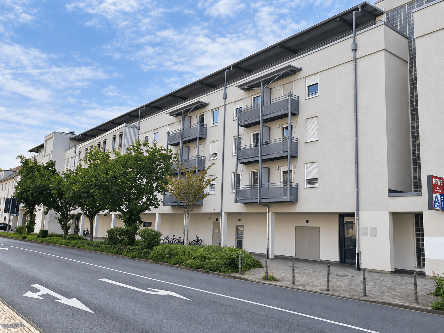 Haus mit Fahrstuhl Gebäudeansicht