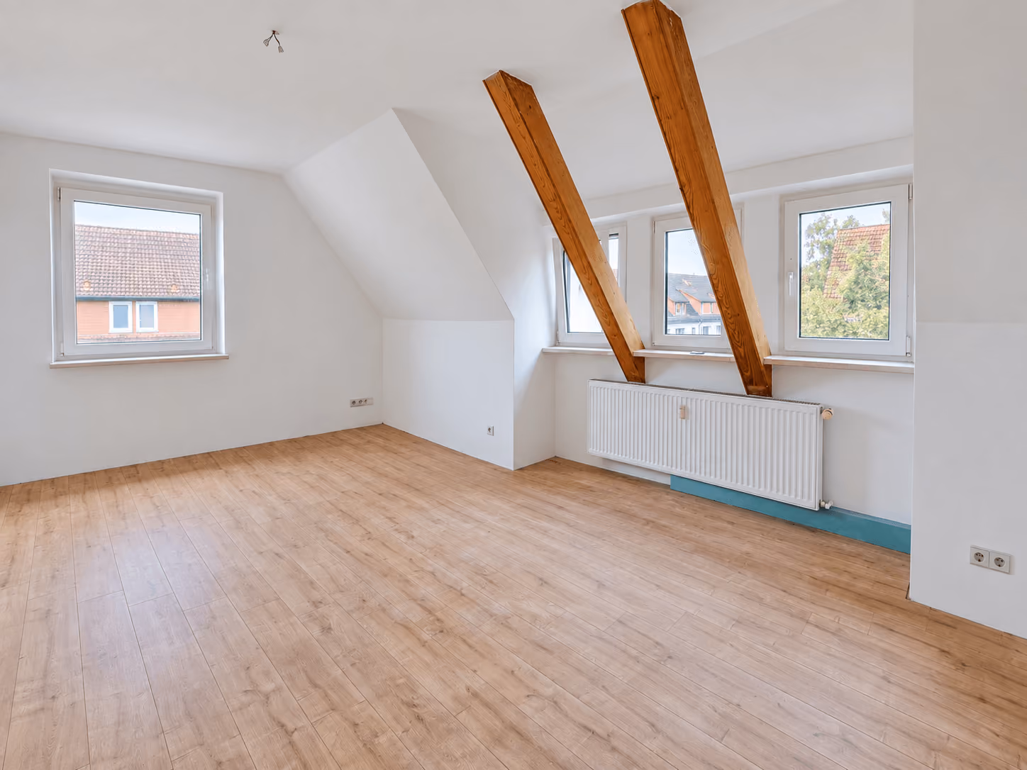 Haus mit Fahrstuhl Dachzimmer