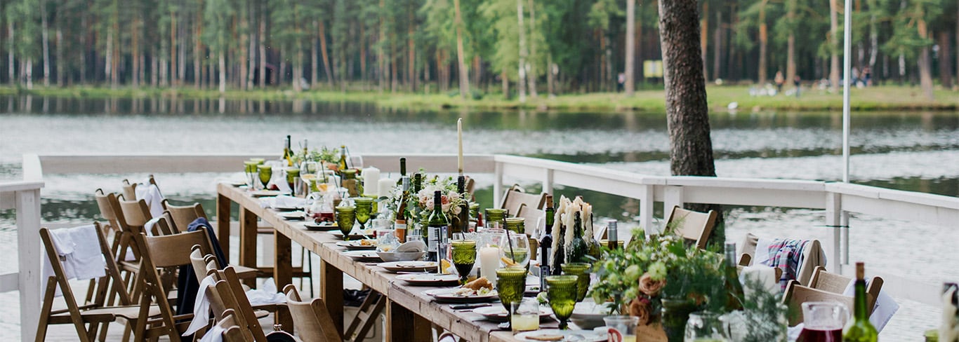Buffet de mariage au bord d’un lac à Toulouse – traiteur événementiel
