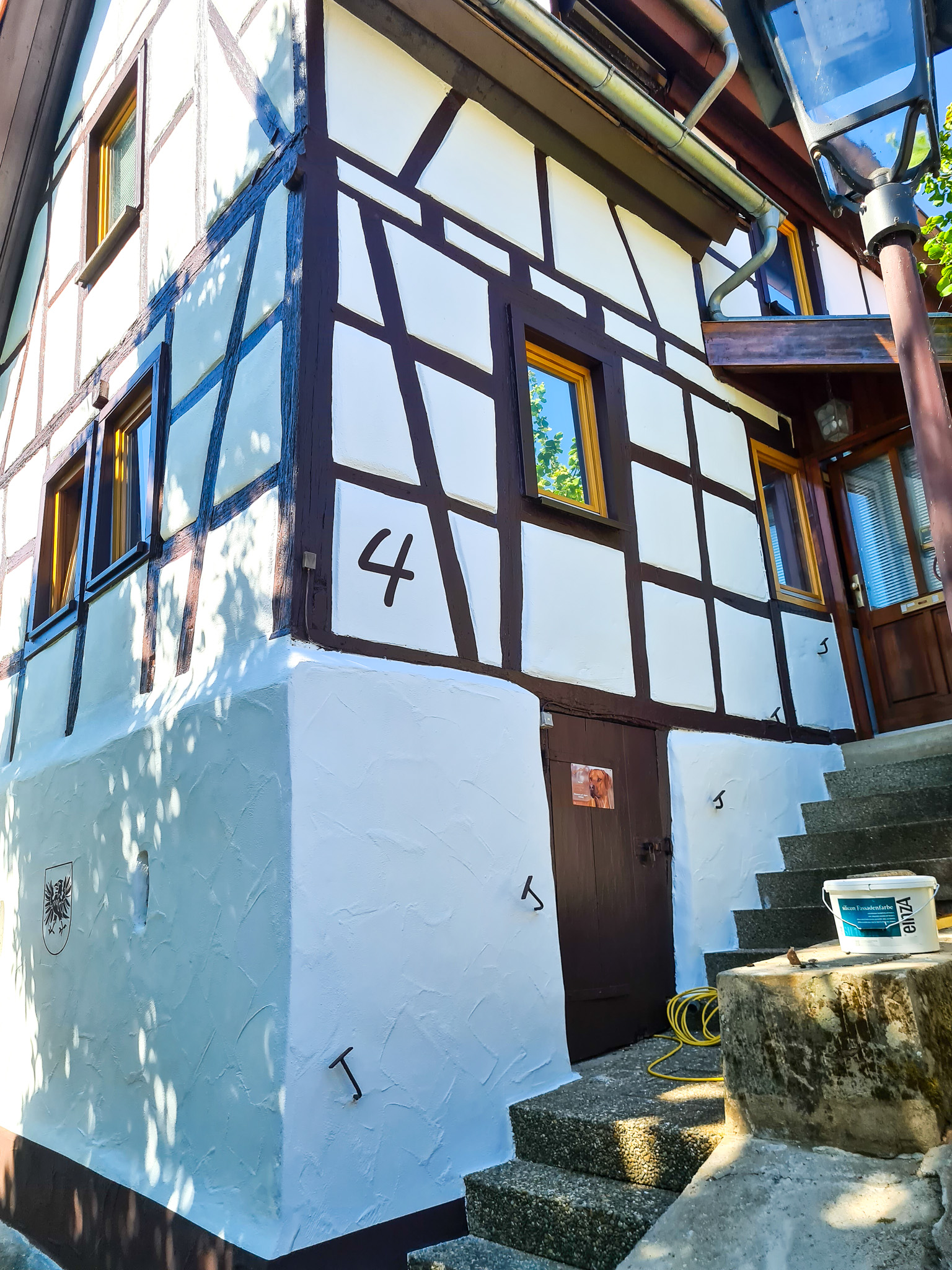 Malerbetrieb Burkert Malerarbeiten Fassade Fassadenarbeiten Wärmedämmung Lackierarbeiten fugenlose Böden fugenlose Oberflächen Brandschutzsanierung