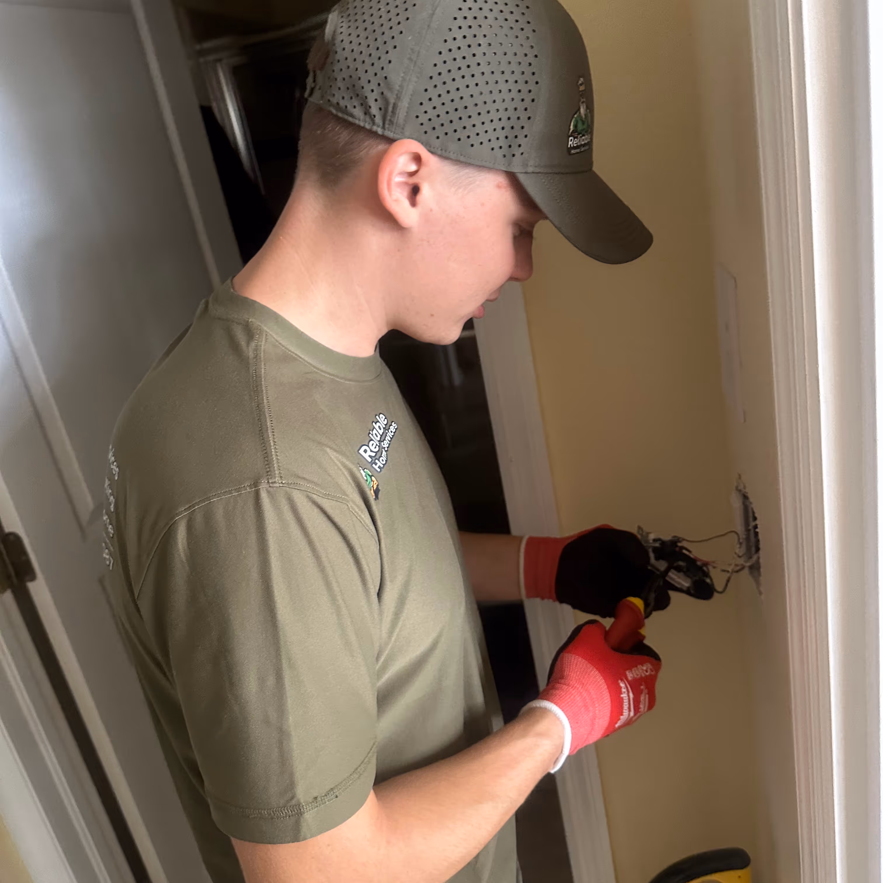 Electrical switches and outlets services