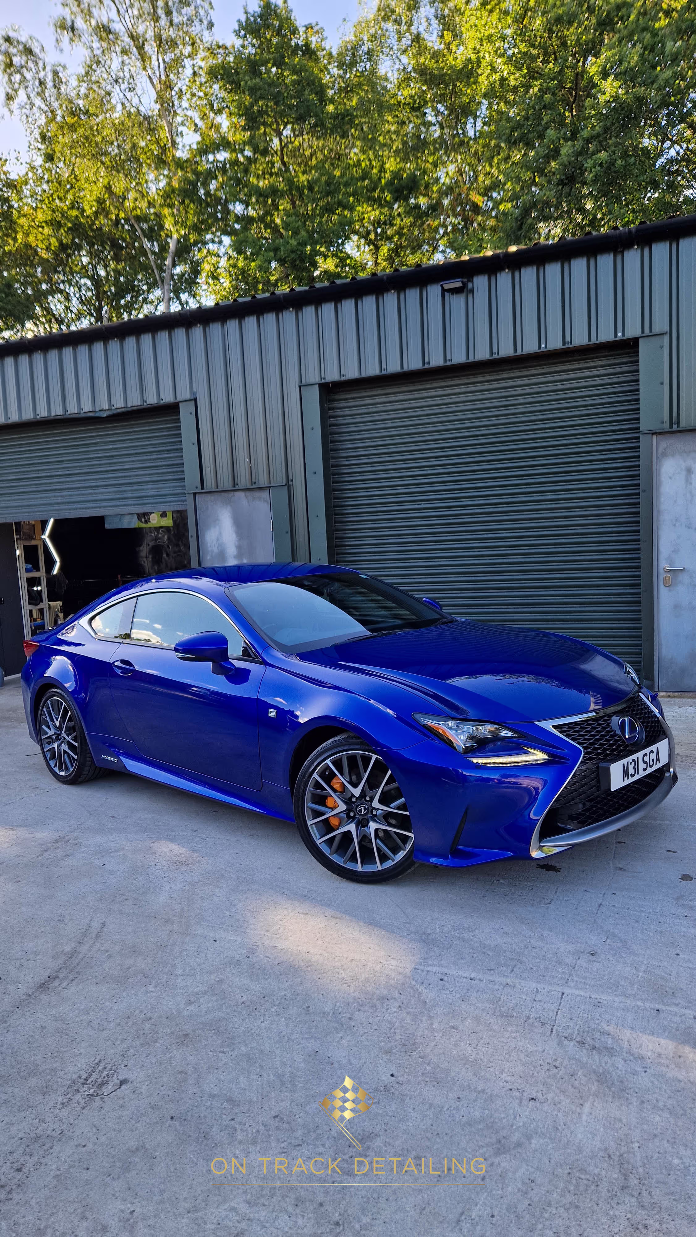 Lexus detailing polishing ceramic coating Berkshire Reading detail car 