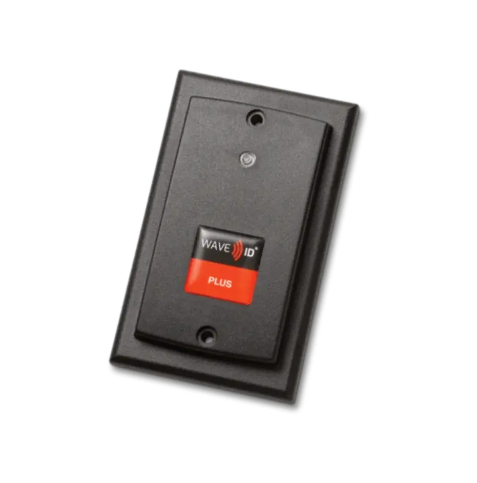 Der rf IDEAS WAVE ID Plus Surface Mount ist ein sicherer, stationärer NFC-Leser für professionelle Zutrittskontroll- und Authentifizierungsumgebungen und unterstützt die kontaktlosen Standards ISO 14443 Typ A/B, ISO 15693 und ISO 18092 bei 13,56 MHz. Ausgestattet mit einem integrierten ISO-7816-konformen SAM-Steckplatz, USB- und RS-232-Konnektivität sowie Unterstützung für Leser/Schreiber-, Kartenemulations- und Tastaturemulationsmodi bietet er ein hohes Sicherheitsniveau und flexible Integration in Kiosksysteme, POS-Systeme, Authentifizierungsplattformen im Gesundheitswesen und öffentlichen Bereich sowie Campus-ID-Lösungen. Mit integrierter Antenne für Lesereichweiten von bis zu 70 mm, Hochgeschwindigkeitskommunikation, erweiterter APDU-Unterstützung und Firmware-Upgrade-Fähigkeit stellt der WAVE ID Plus Surface Mount eine robuste und zukunftssichere NFC-Lösung für feste Installationen dar, die eine zuverlässige und sichere Verarbeitung von Berechtigungen erfordern.