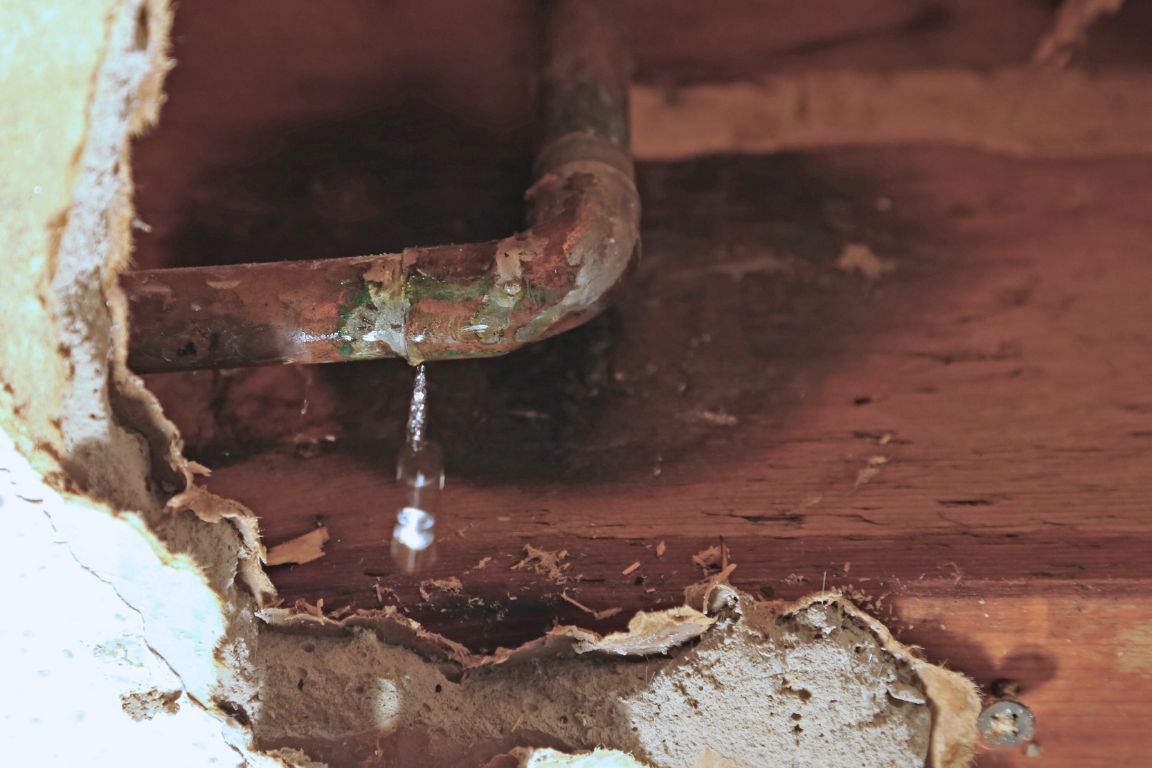 freshwater pipe leak underneath concrete slab in dallas, texas home